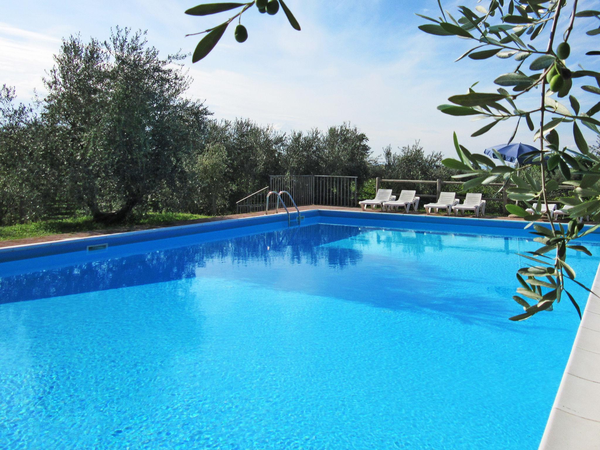 Photo 13 - 1 bedroom Apartment in Bardolino with swimming pool and mountain view