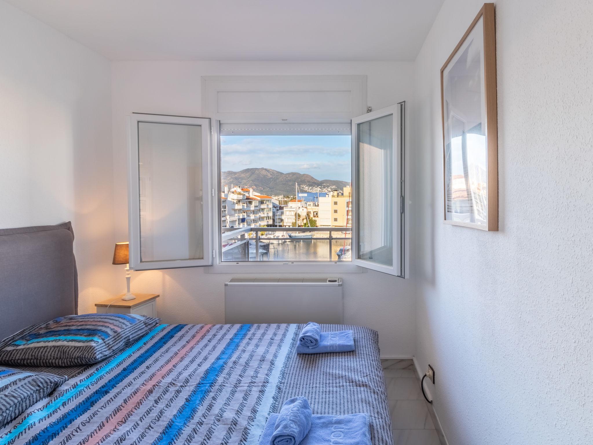 Photo 11 - Appartement de 1 chambre à Castelló d'Empúries avec vues à la mer