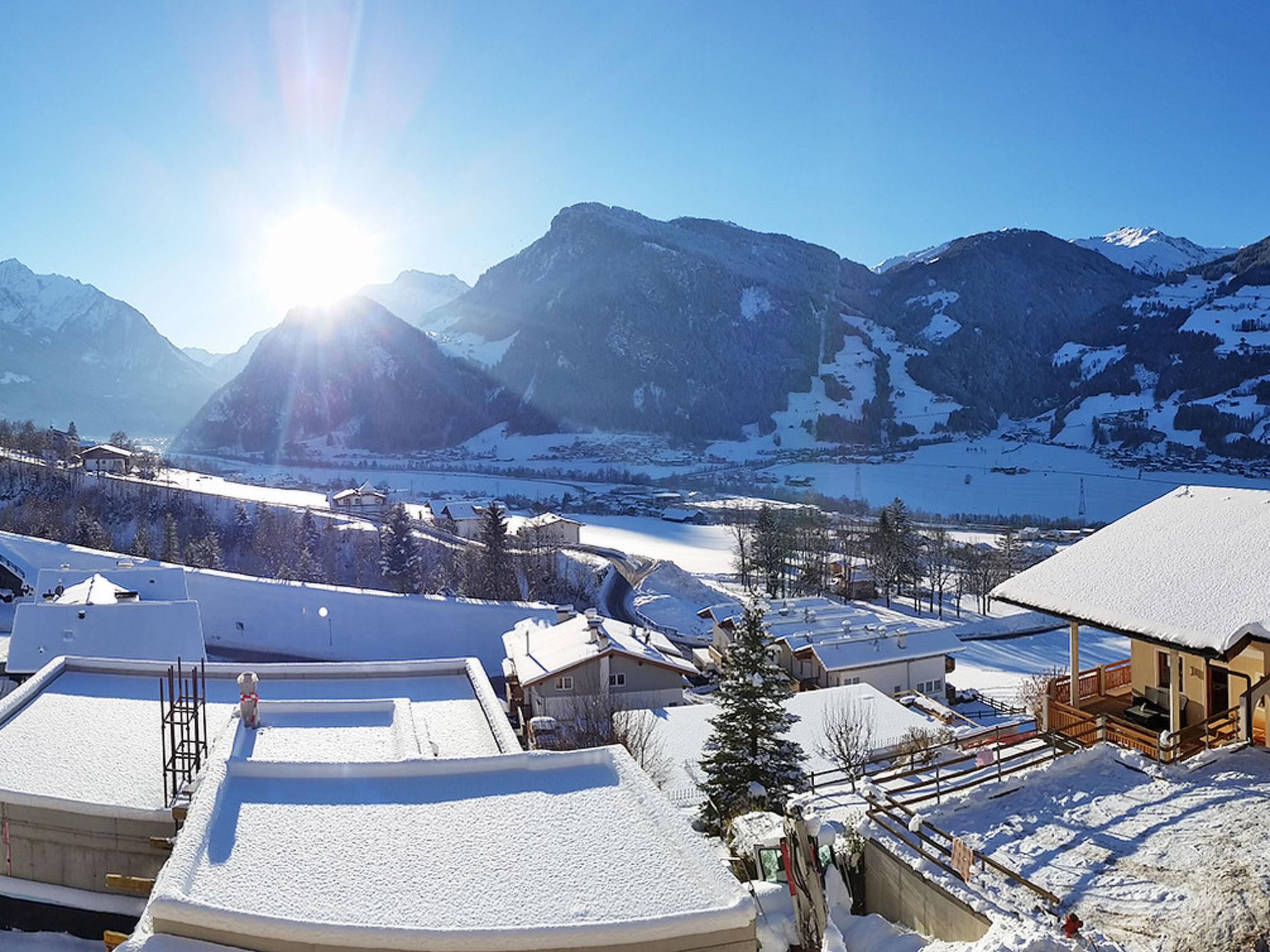 Foto 42 - Appartamento con 4 camere da letto a Ramsau im Zillertal con terrazza e vista sulle montagne