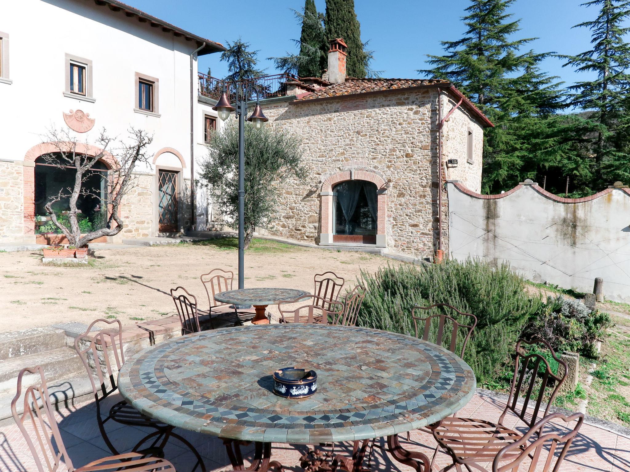 Foto 2 - Casa de 1 habitación en Arezzo con piscina y jardín