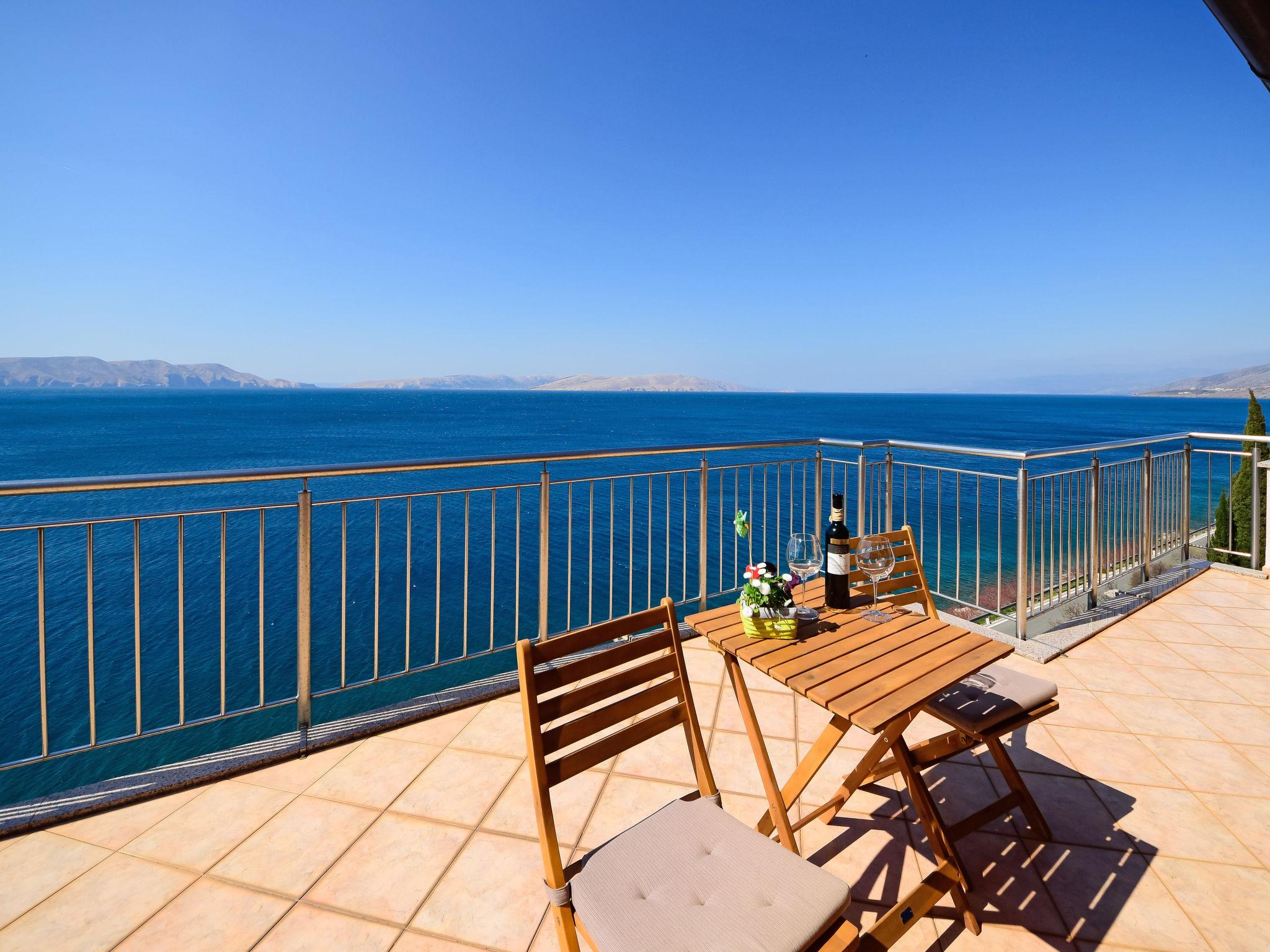 Foto 13 - Apartamento de 1 quarto em Senj com vistas do mar