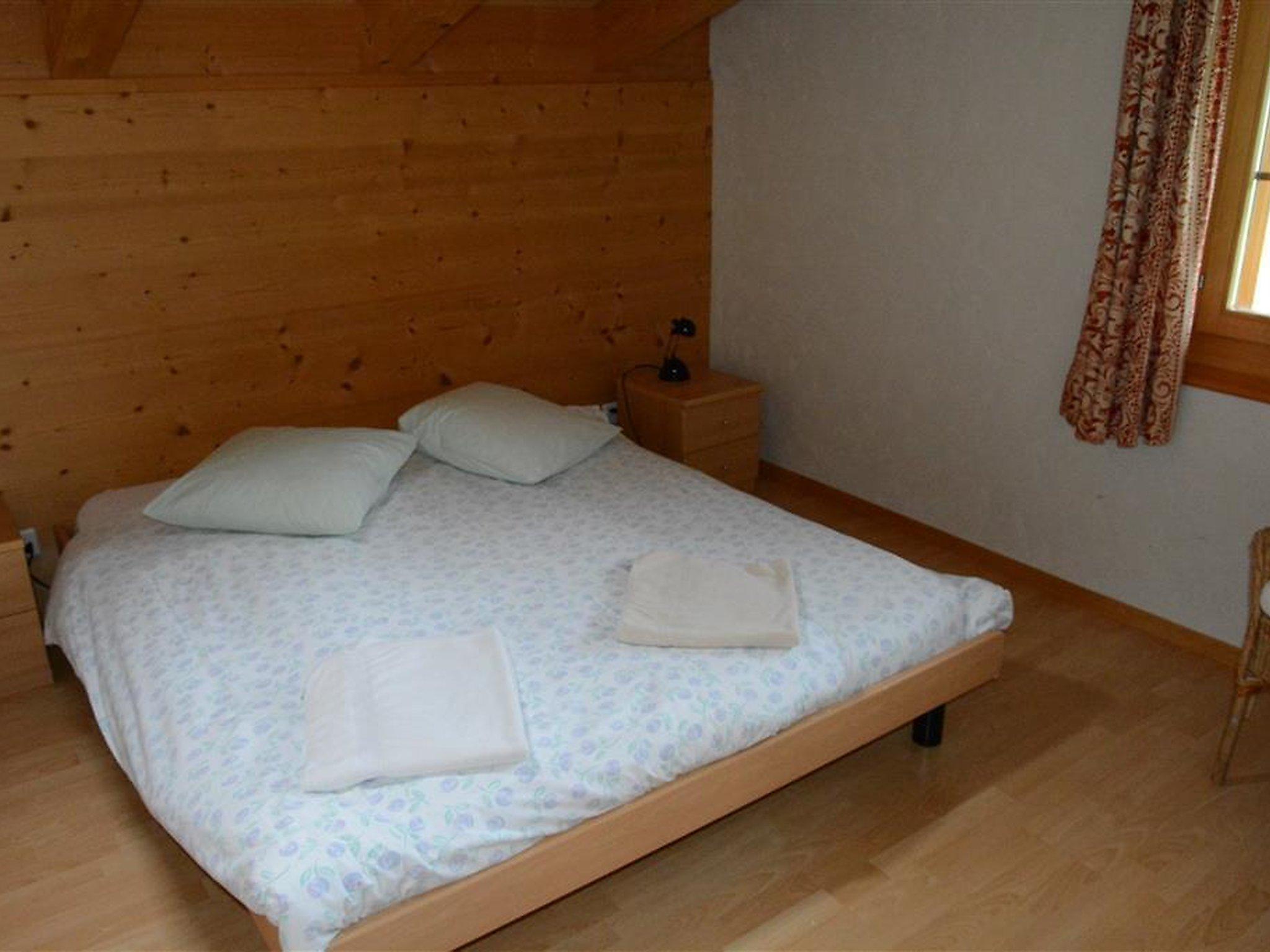 Foto 11 - Appartamento con 6 camere da letto a Saanen