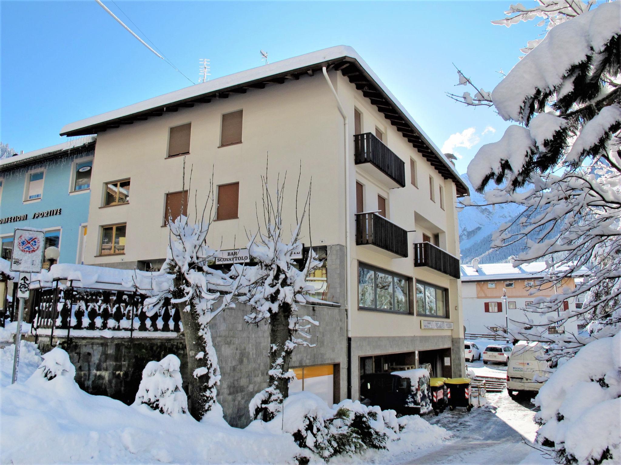 Photo 17 - Appartement de 1 chambre à Canazei avec vues sur la montagne