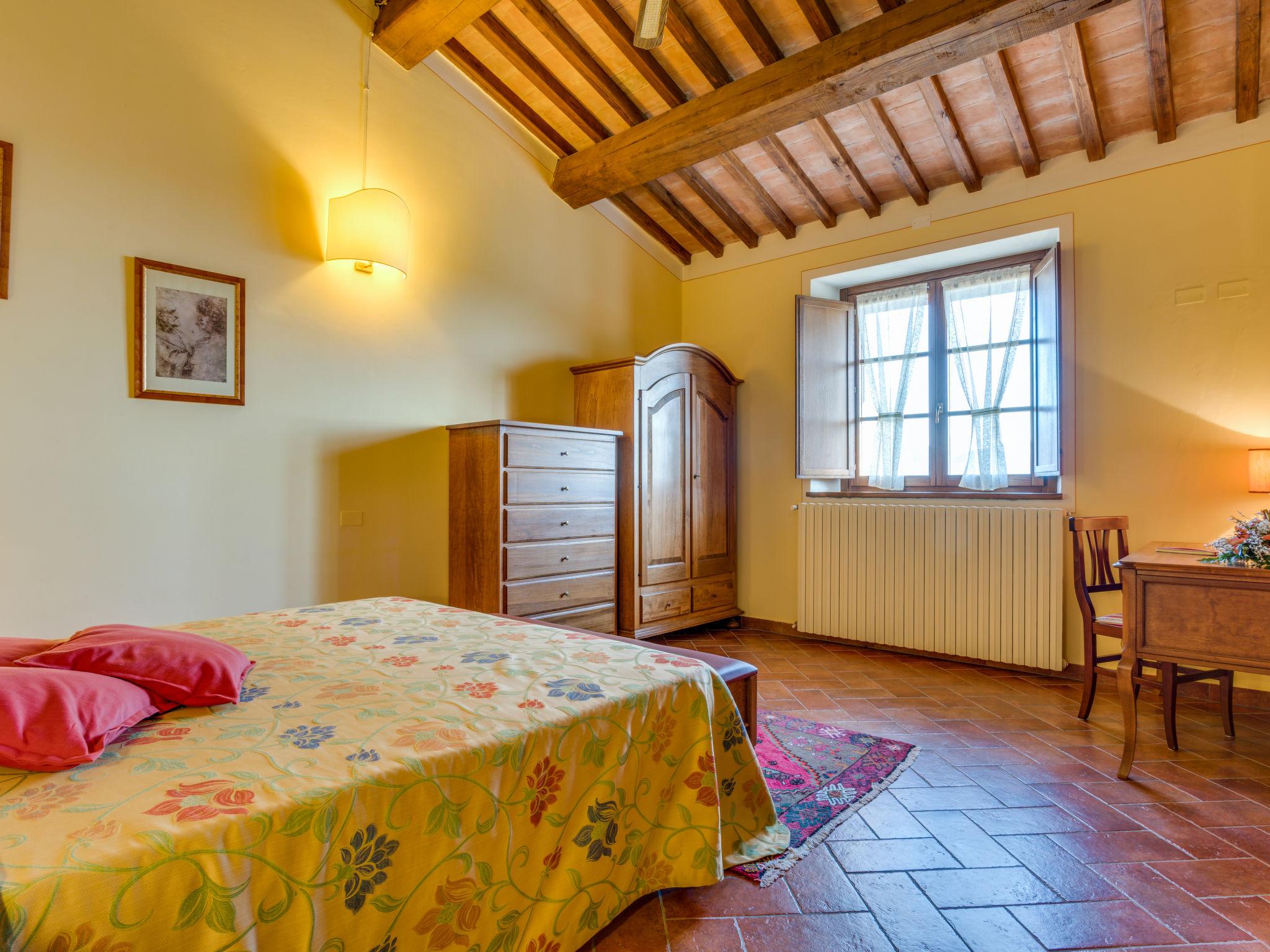 Photo 25 - 6 bedroom House in Castiglion Fiorentino with private pool and garden