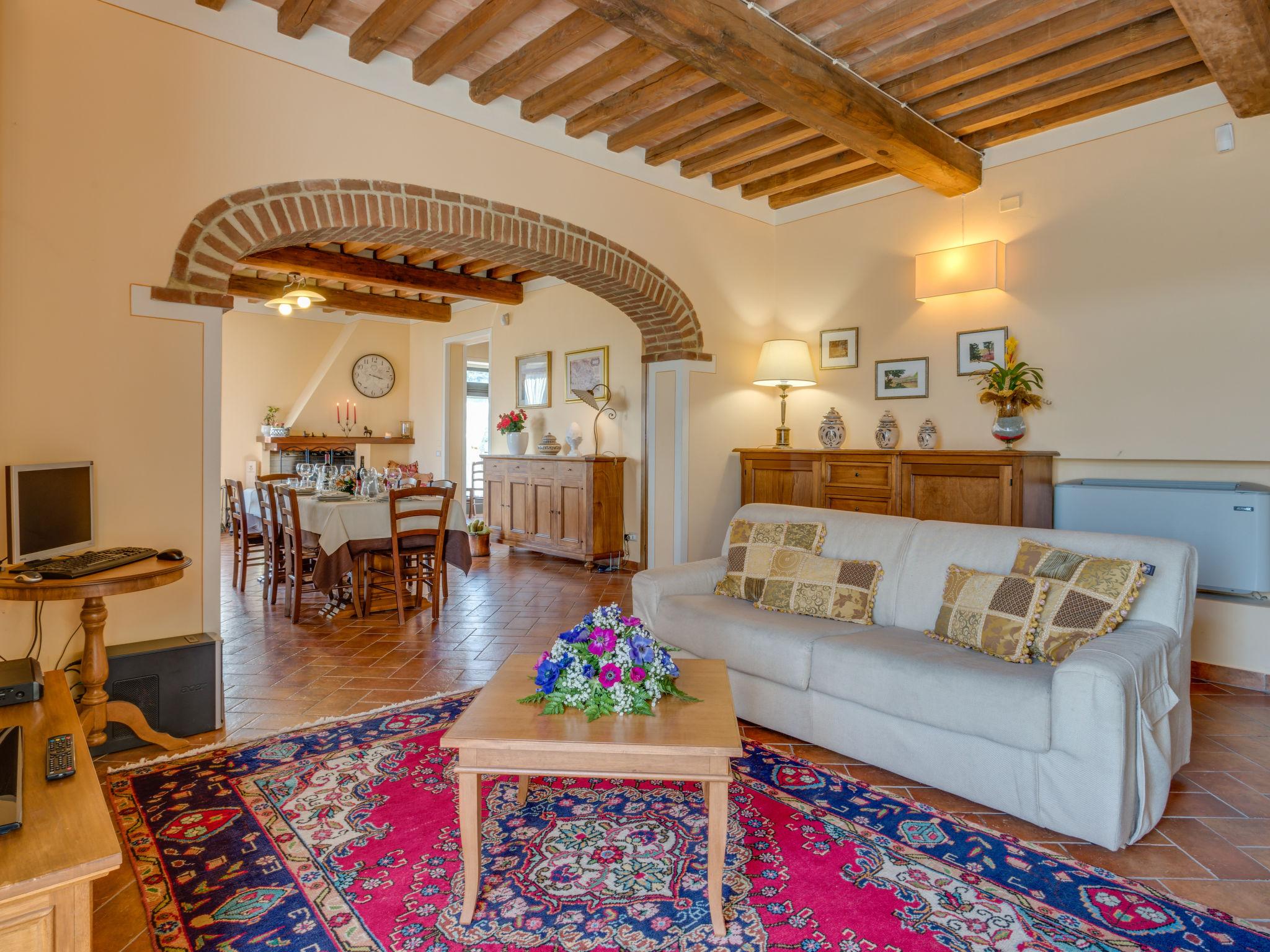 Photo 10 - 6 bedroom House in Castiglion Fiorentino with private pool and garden