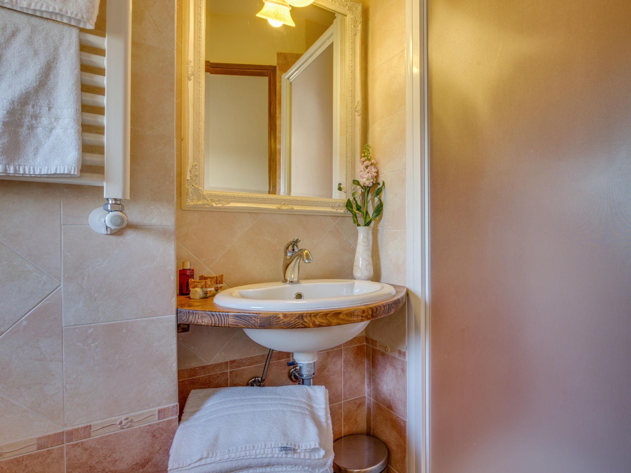 Photo 32 - 6 bedroom House in Castiglion Fiorentino with private pool