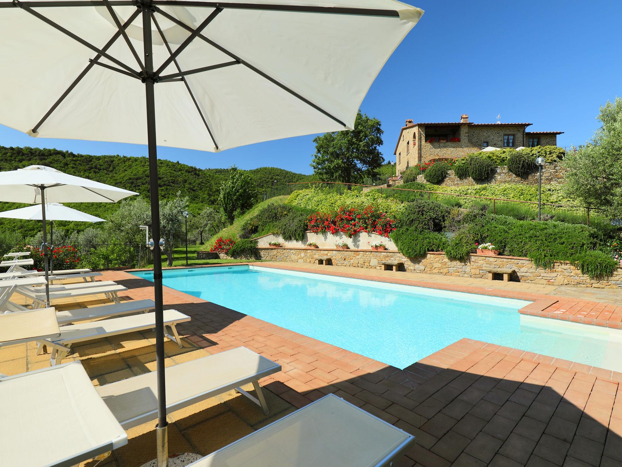 Foto 4 - Haus mit 6 Schlafzimmern in Castiglion Fiorentino mit privater pool und garten