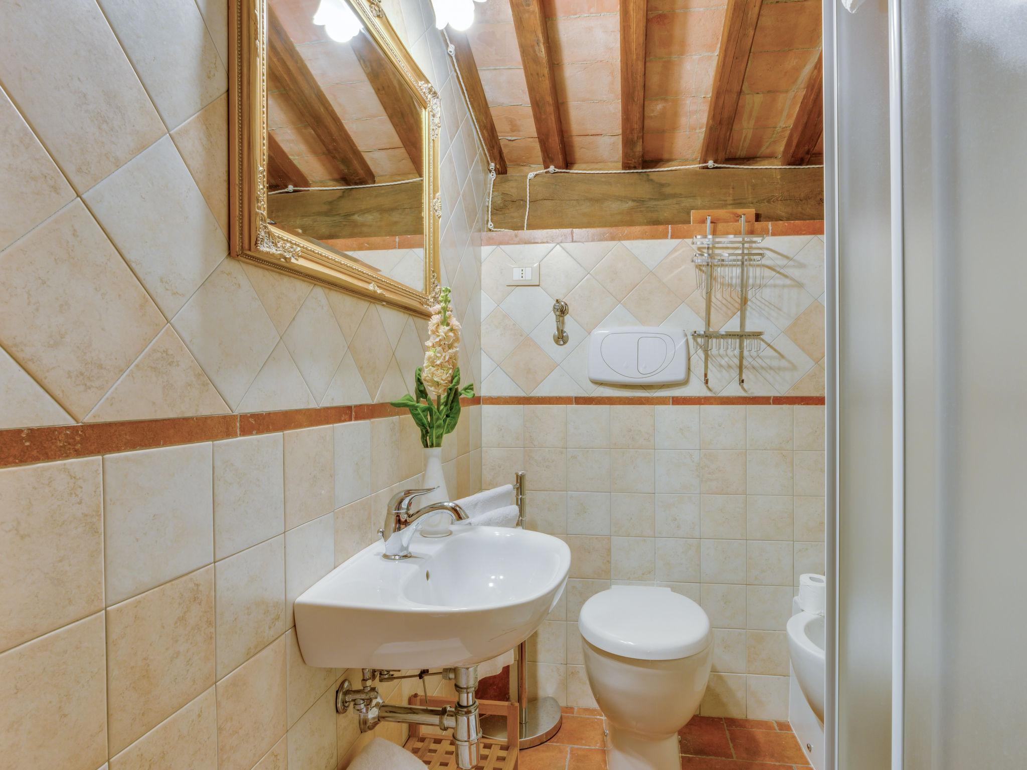 Foto 28 - Casa con 6 camere da letto a Castiglion Fiorentino con piscina privata