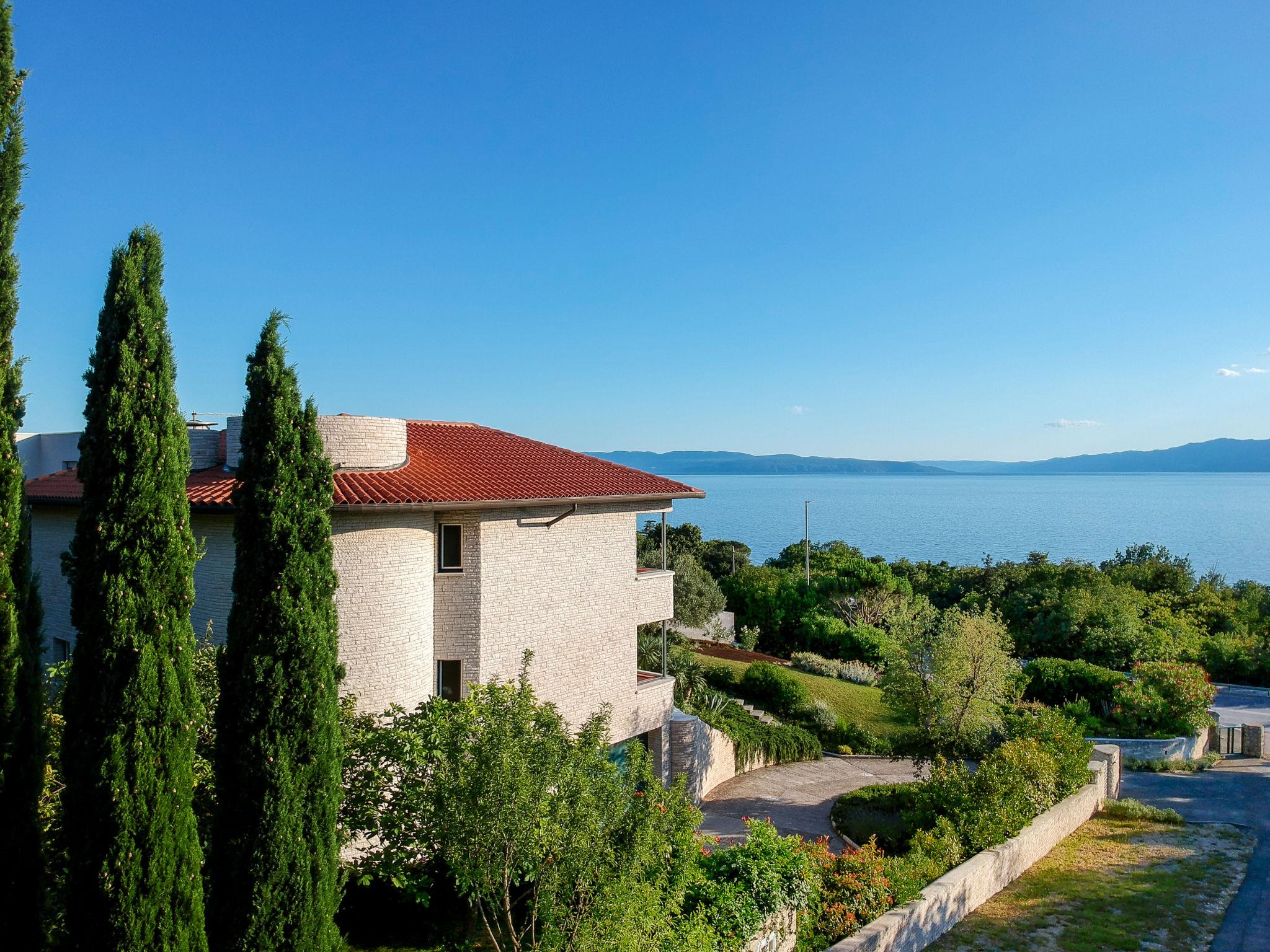 Foto 1 - Casa de 3 quartos em Kostrena com piscina privada e vistas do mar