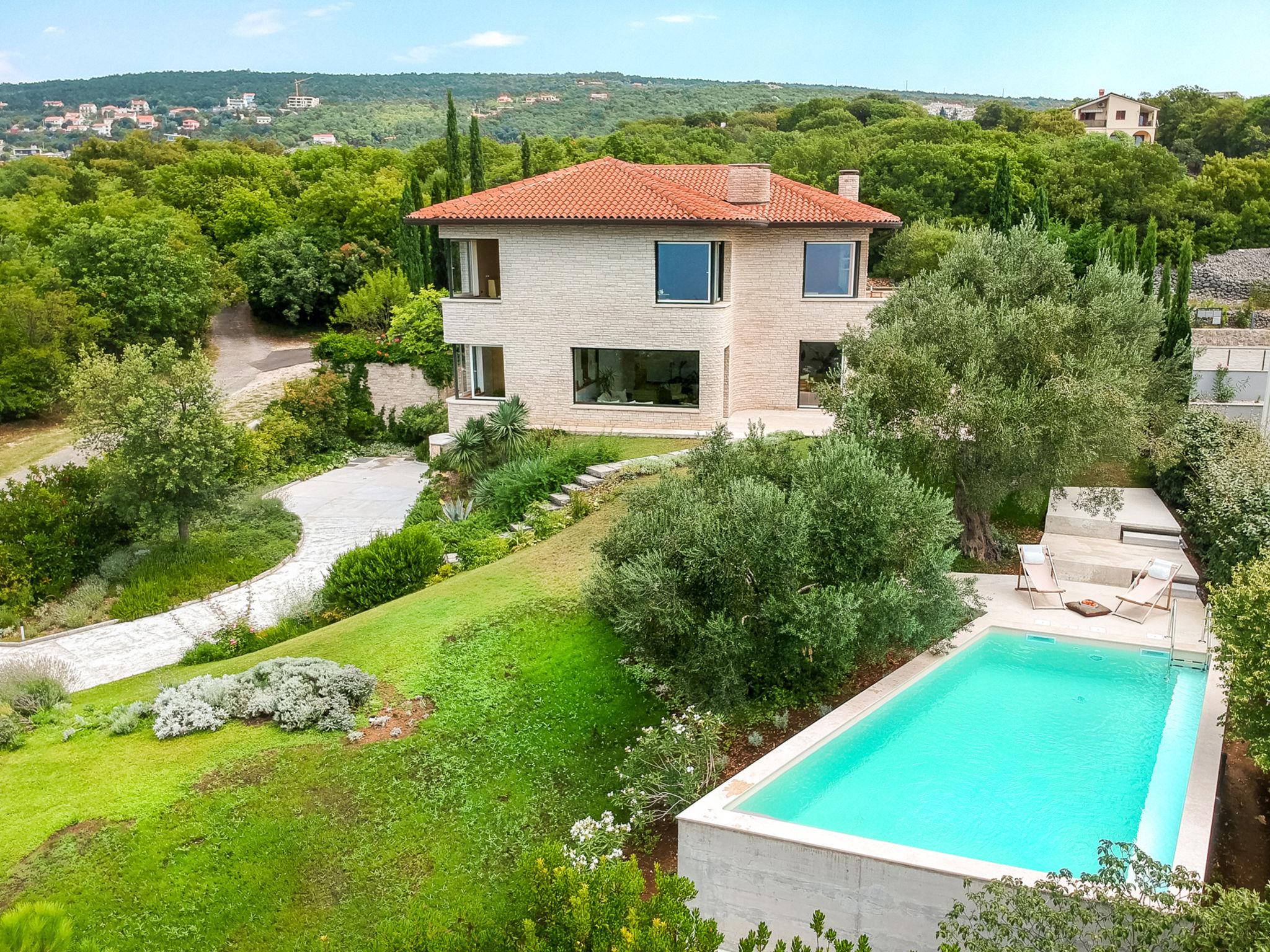 Foto 2 - Casa de 3 quartos em Kostrena com piscina privada e vistas do mar