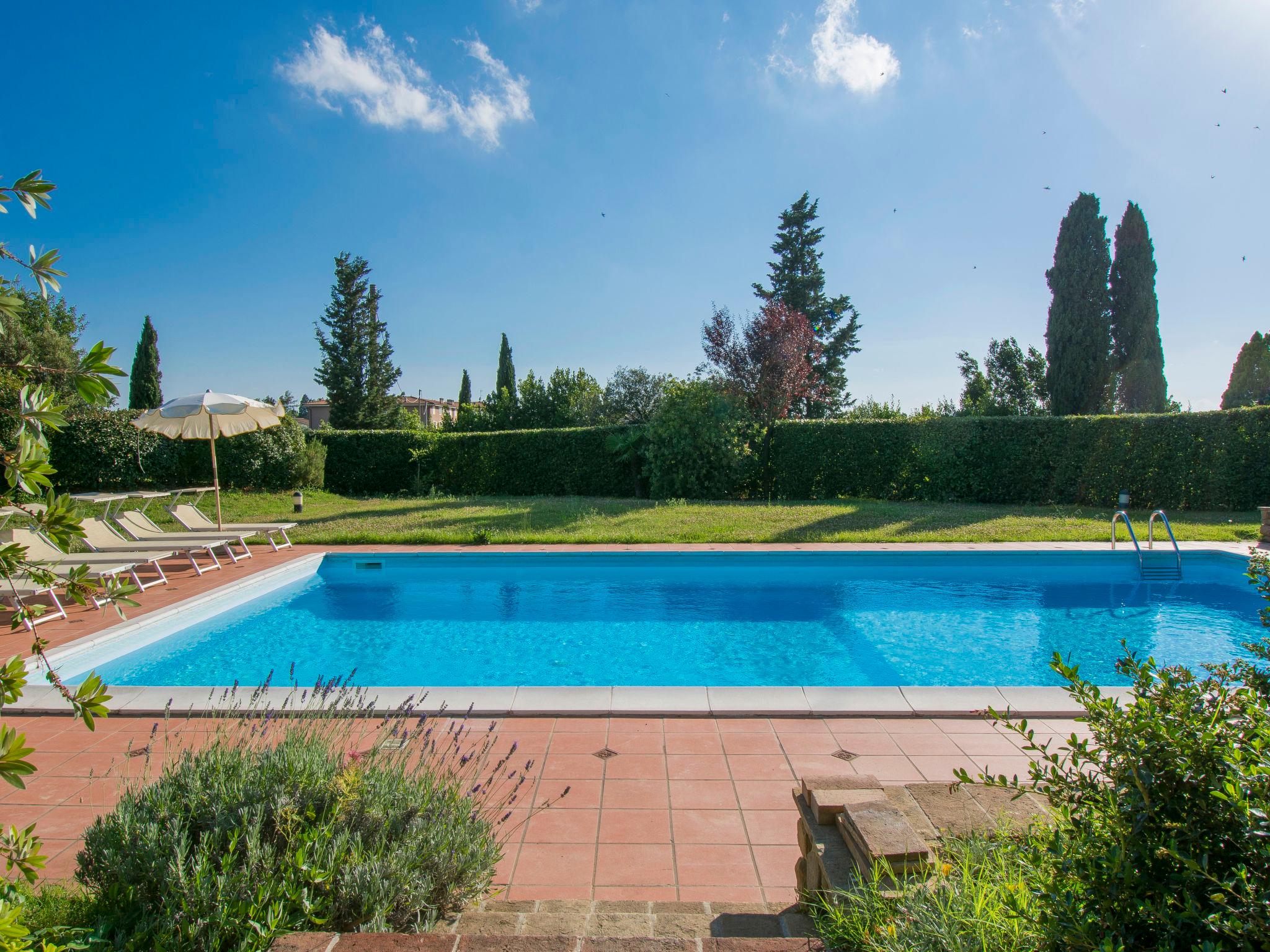 Photo 29 - Maison de 4 chambres à Vinci avec piscine privée et jardin