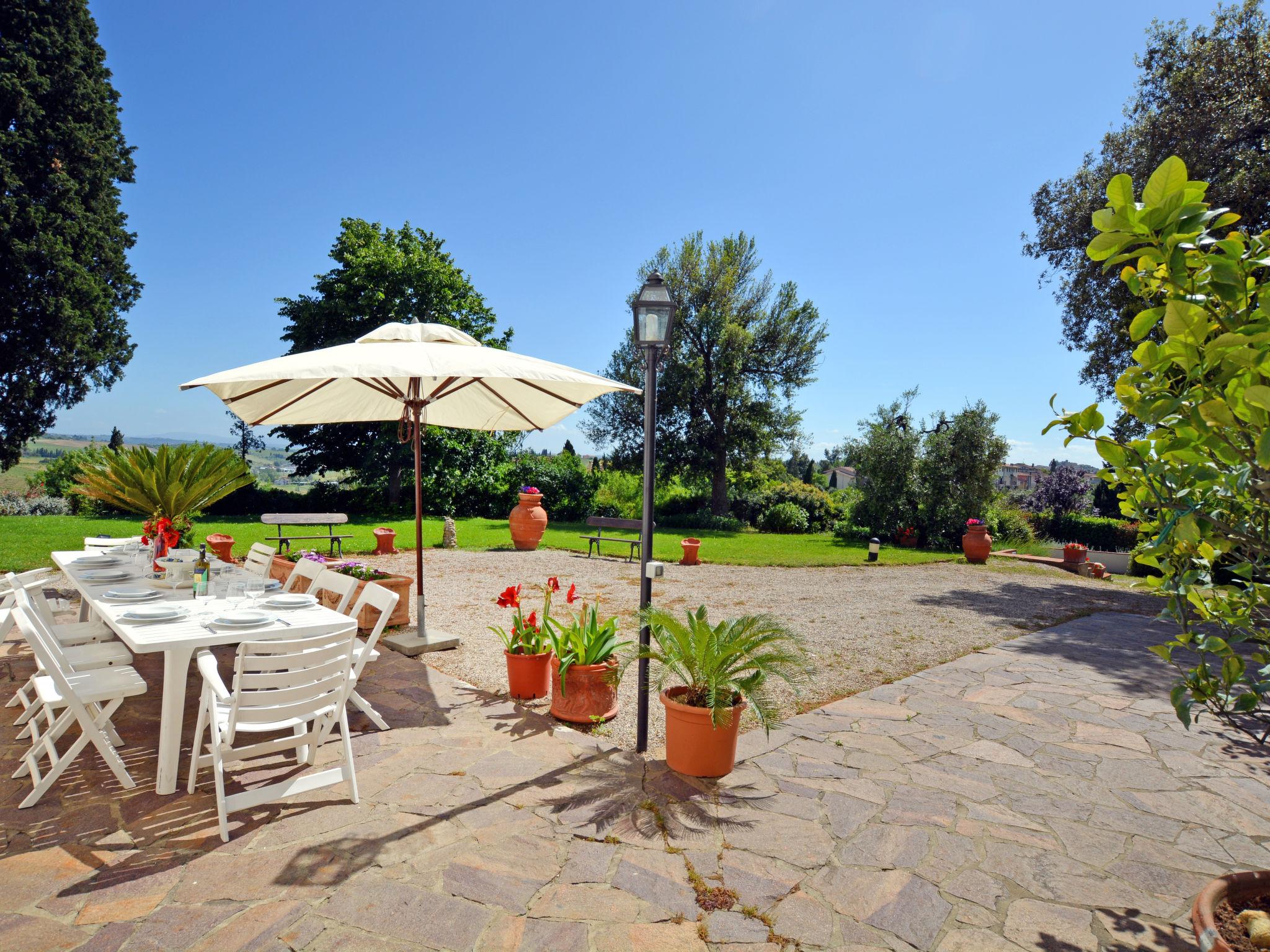 Photo 23 - Maison de 4 chambres à Vinci avec piscine privée et jardin