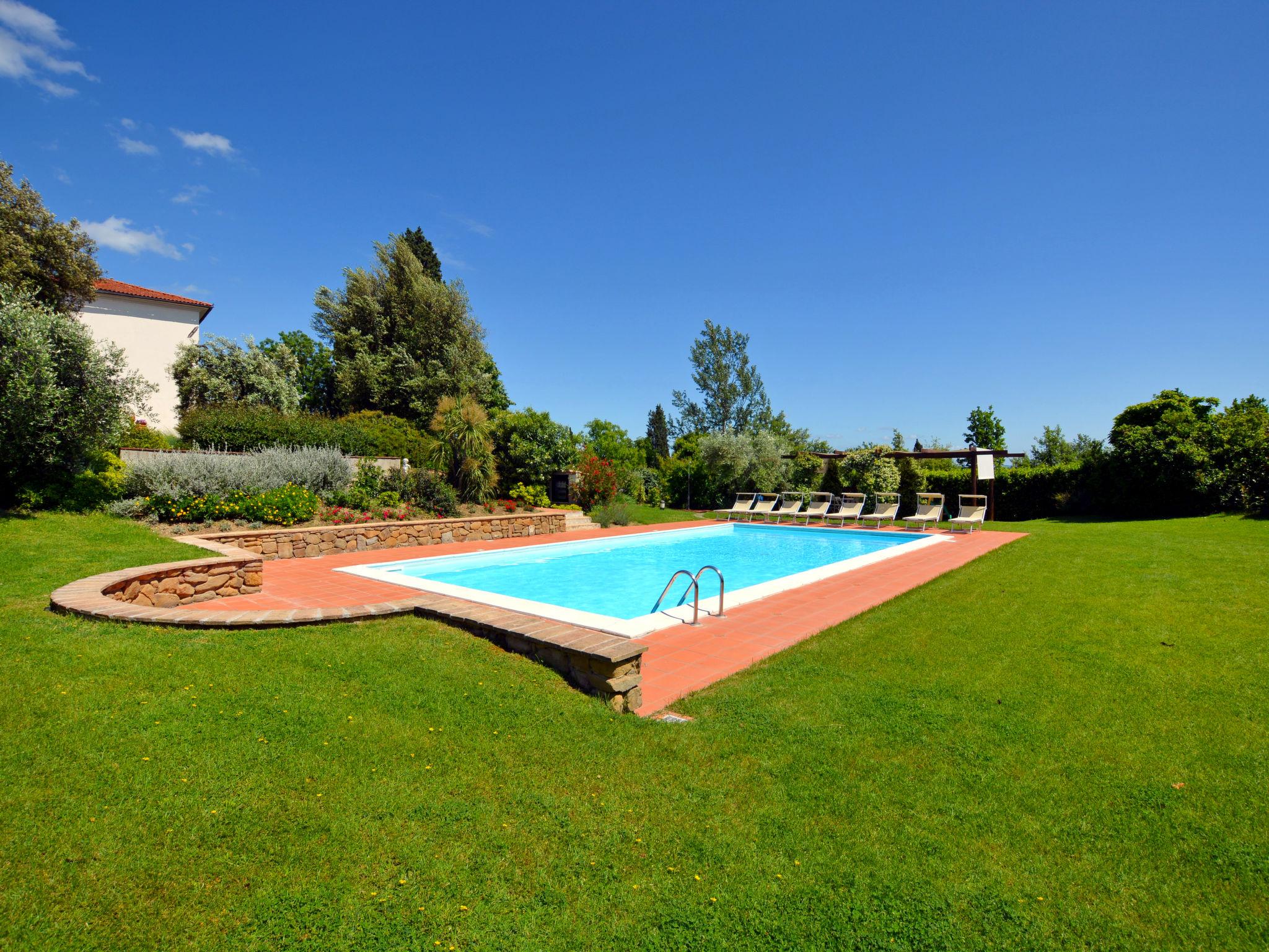 Photo 24 - Maison de 4 chambres à Vinci avec piscine privée et jardin