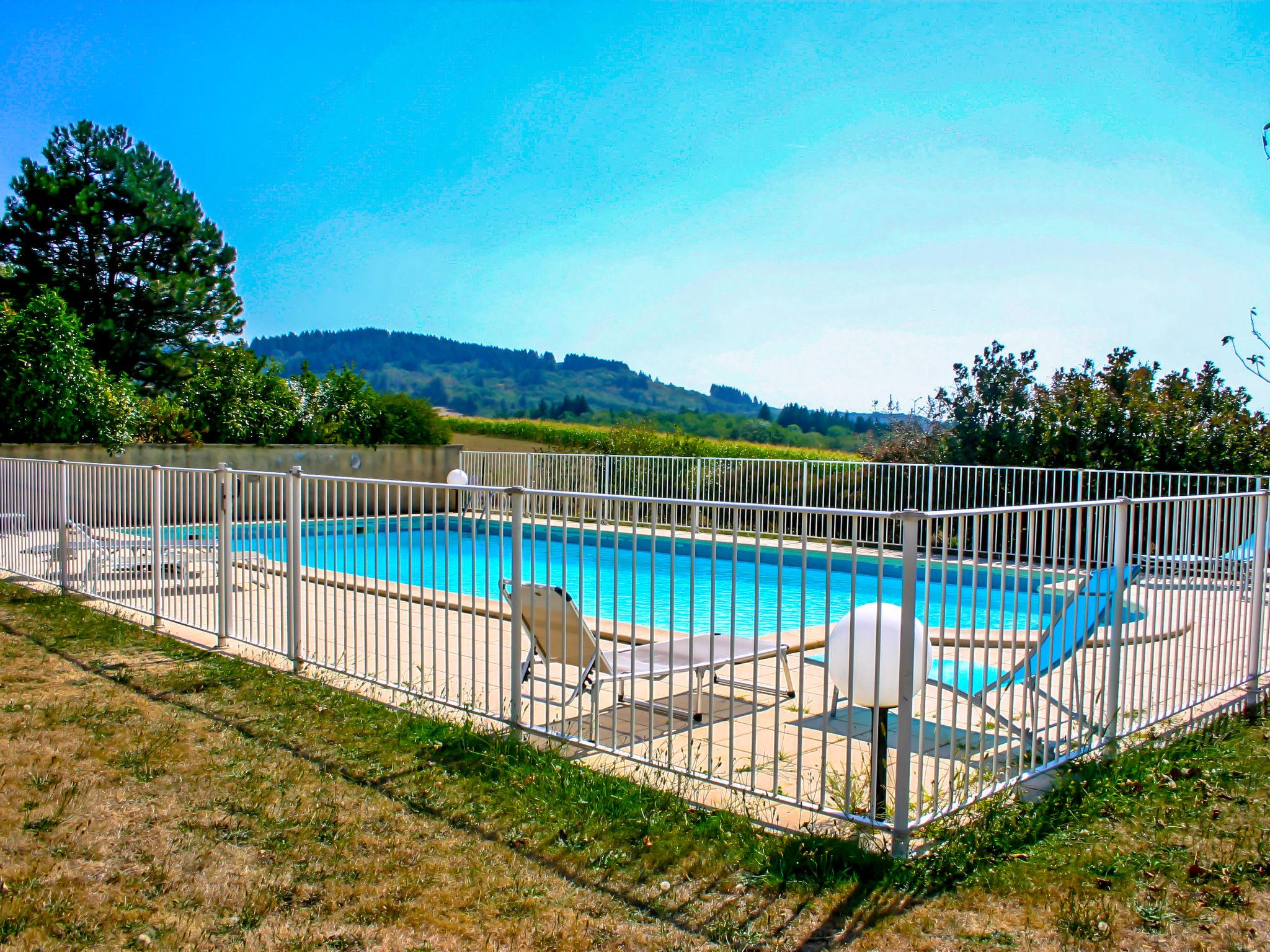 Foto 11 - Casa de 1 quarto em Saint-Jean-Lagineste com piscina e terraço
