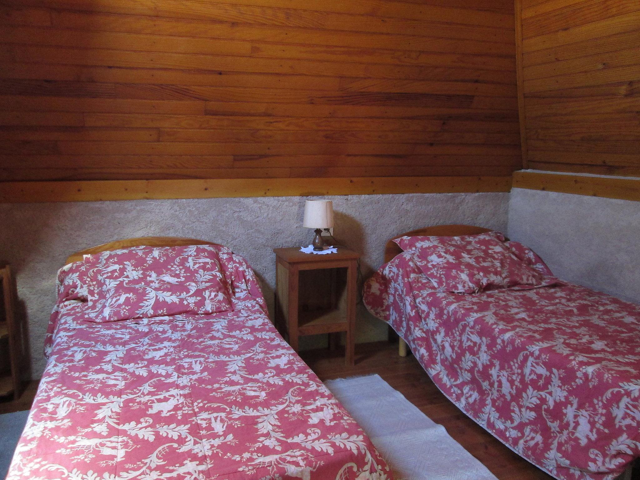 Photo 5 - Maison de 1 chambre à Saint-Jean-Lagineste avec piscine et jardin