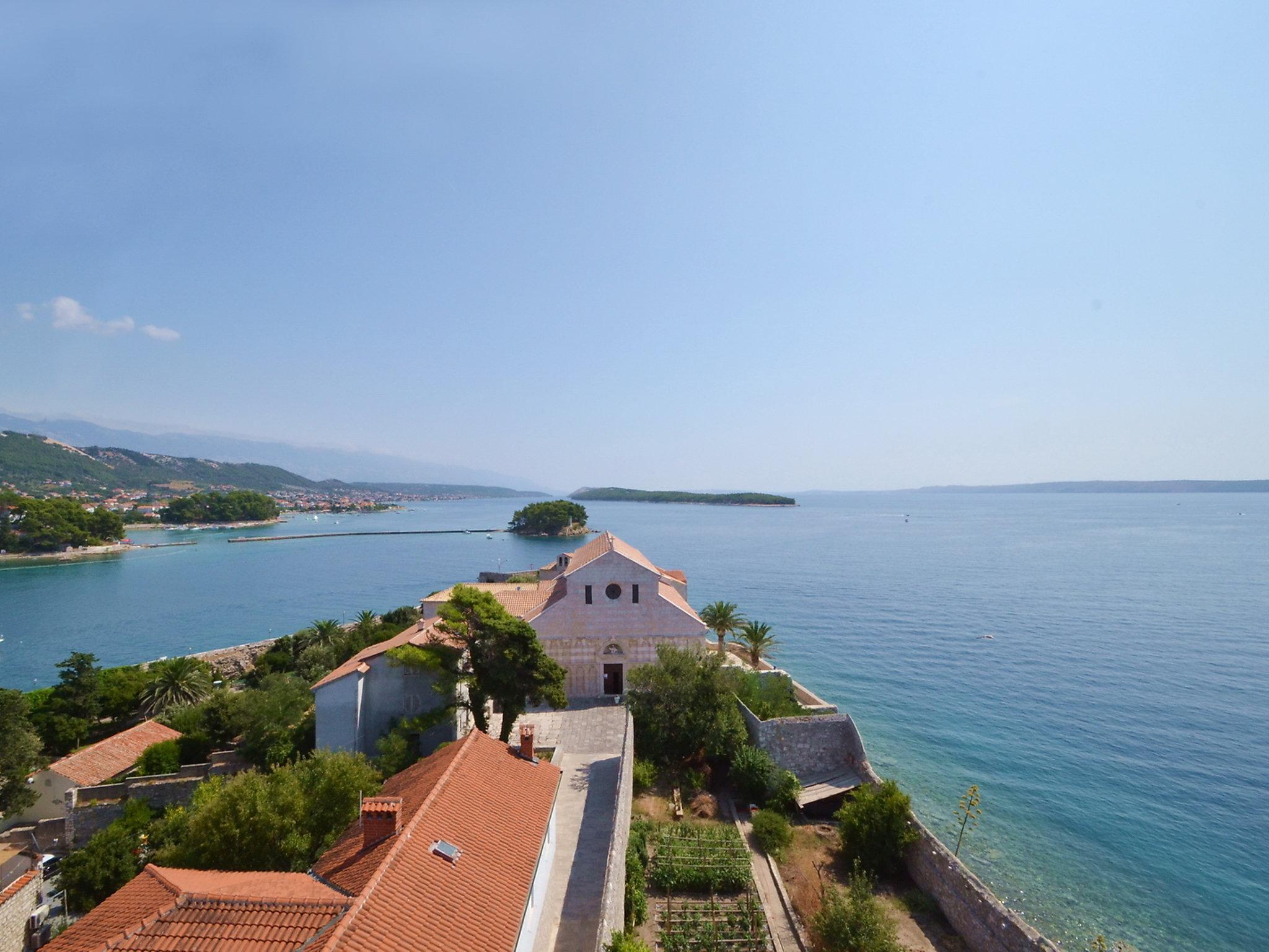 Photo 17 - Appartement de 2 chambres à Rab avec piscine et terrasse