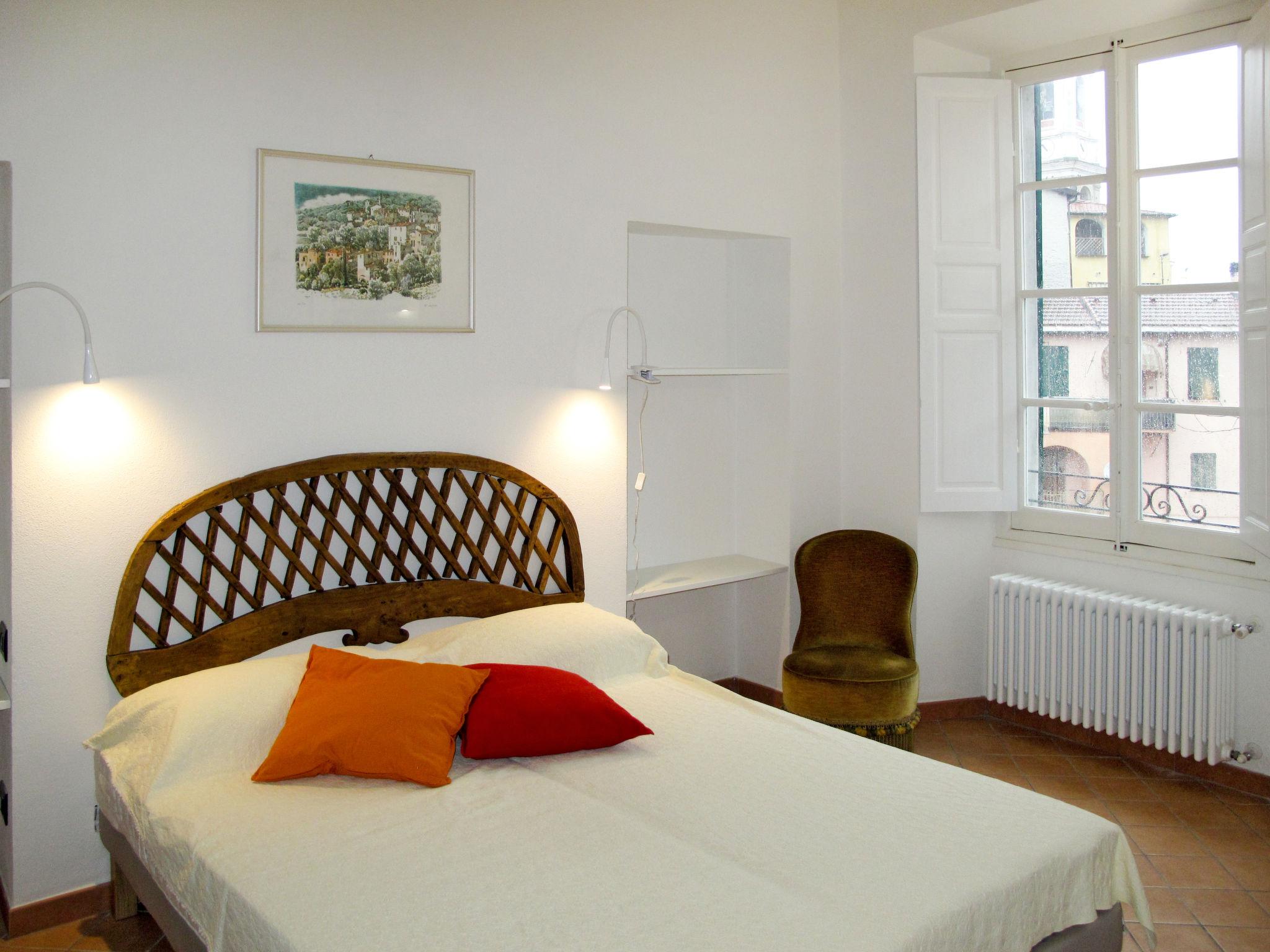 Foto 14 - Apartment mit 5 Schlafzimmern in Dolcedo mit garten und terrasse