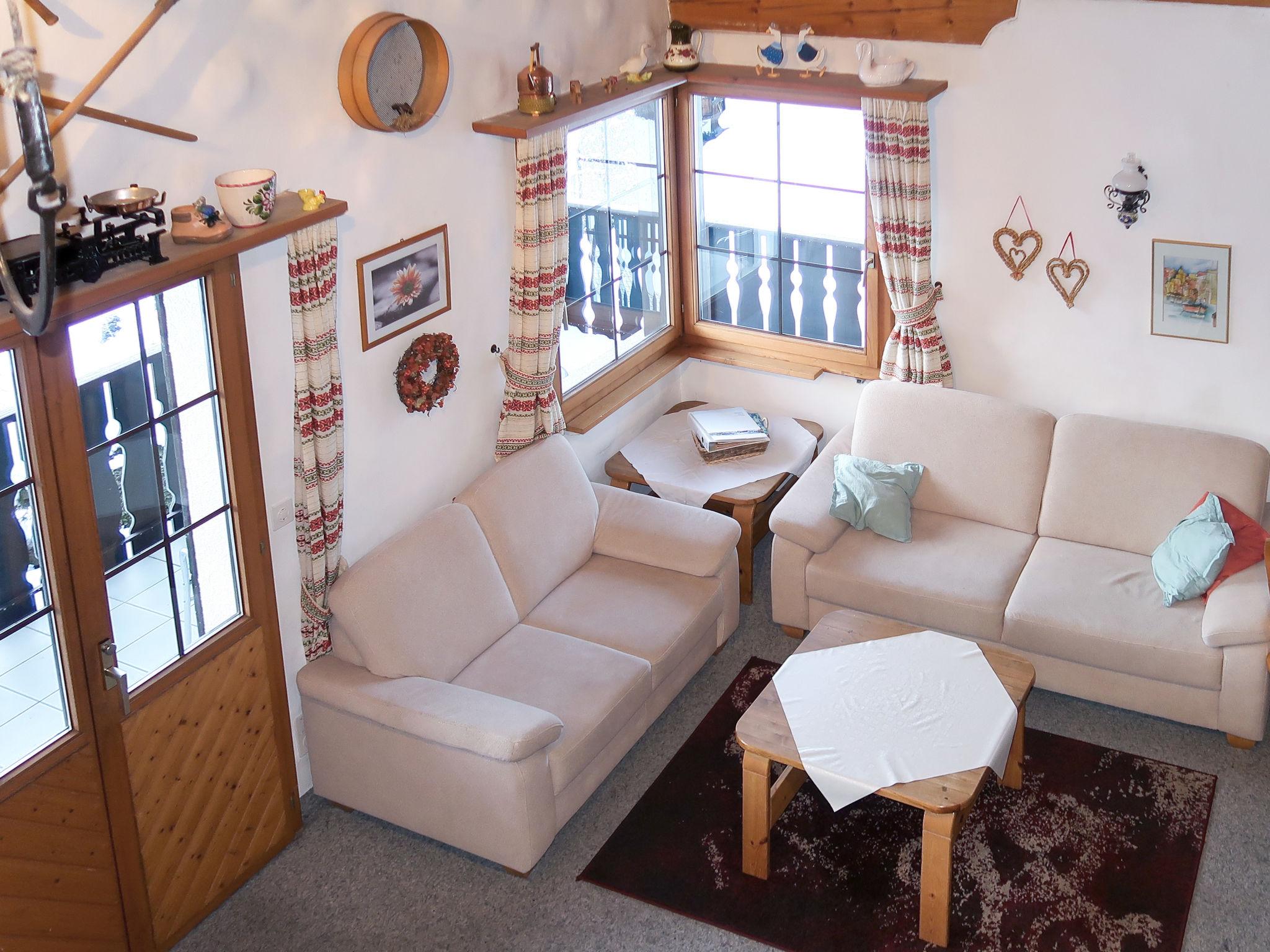 Photo 8 - 2 bedroom Apartment in Schluein with sauna and mountain view