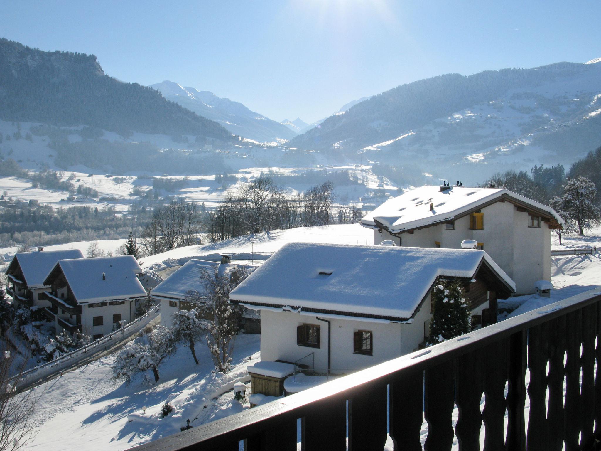 Photo 25 - 2 bedroom Apartment in Schluein with sauna and mountain view