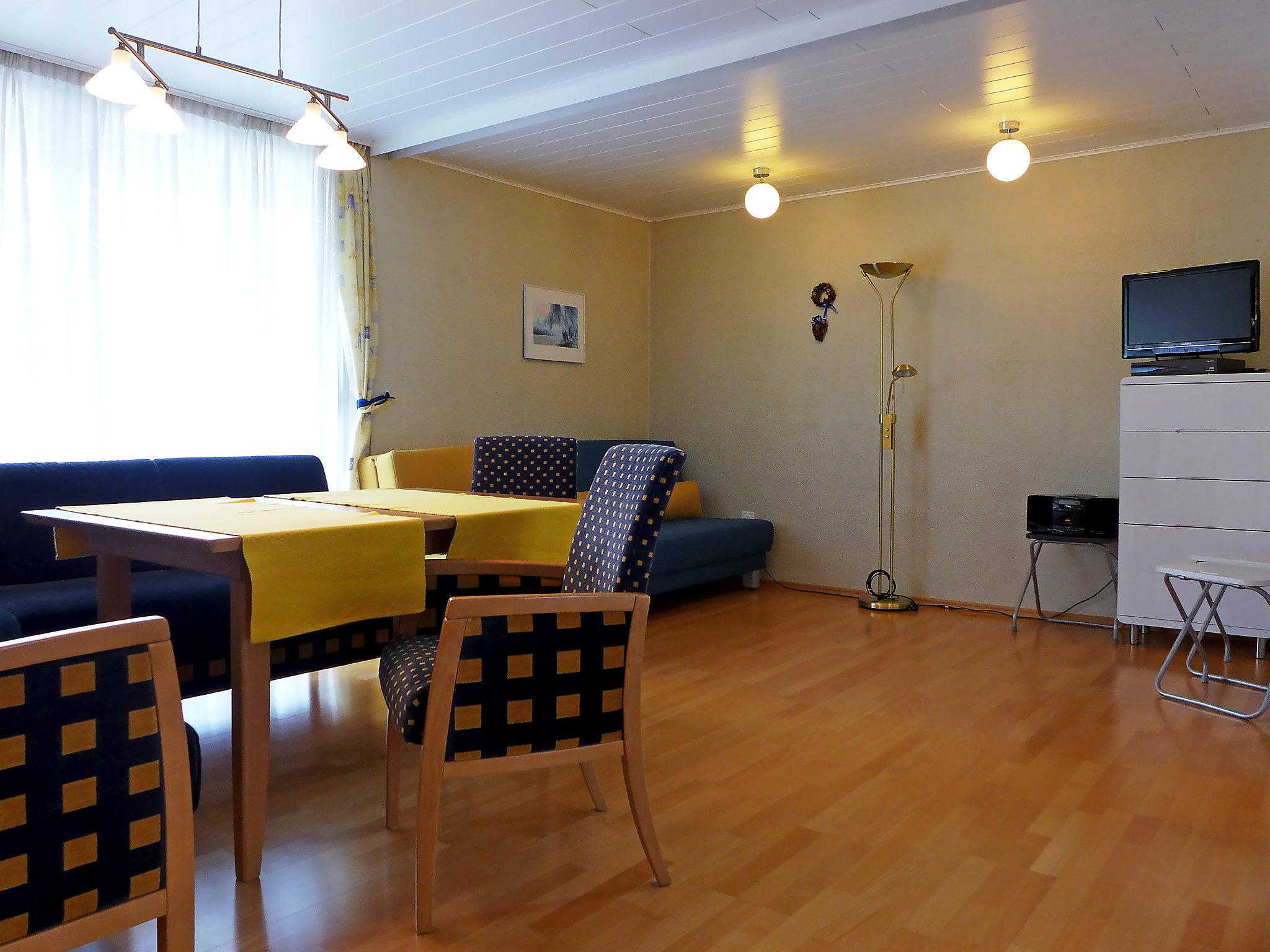 Foto 6 - Apartment mit 1 Schlafzimmer in Sankt Moritz mit schwimmbad und blick auf die berge