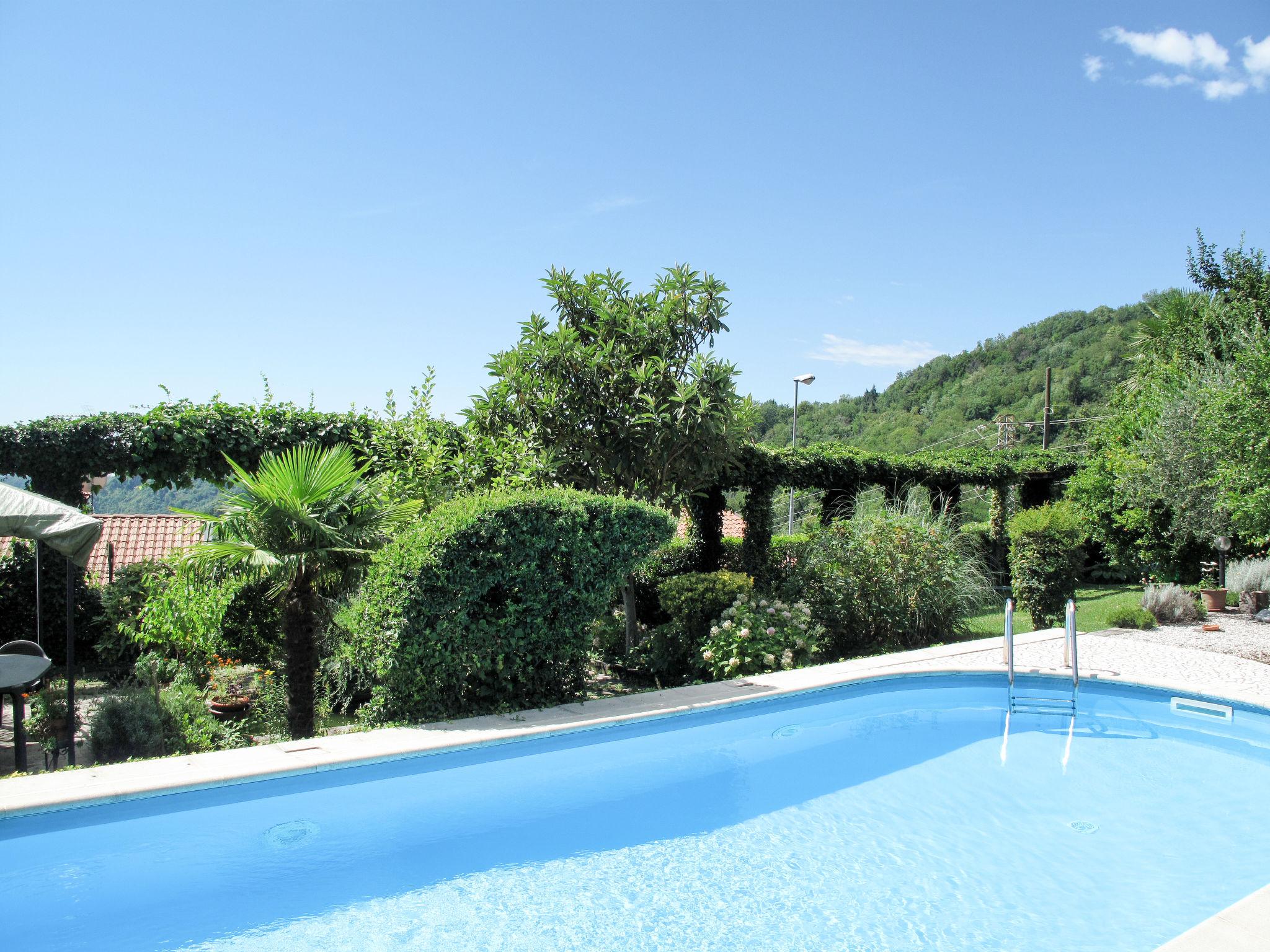 Foto 1 - Apartamento en Vito d'Asio con piscina y jardín