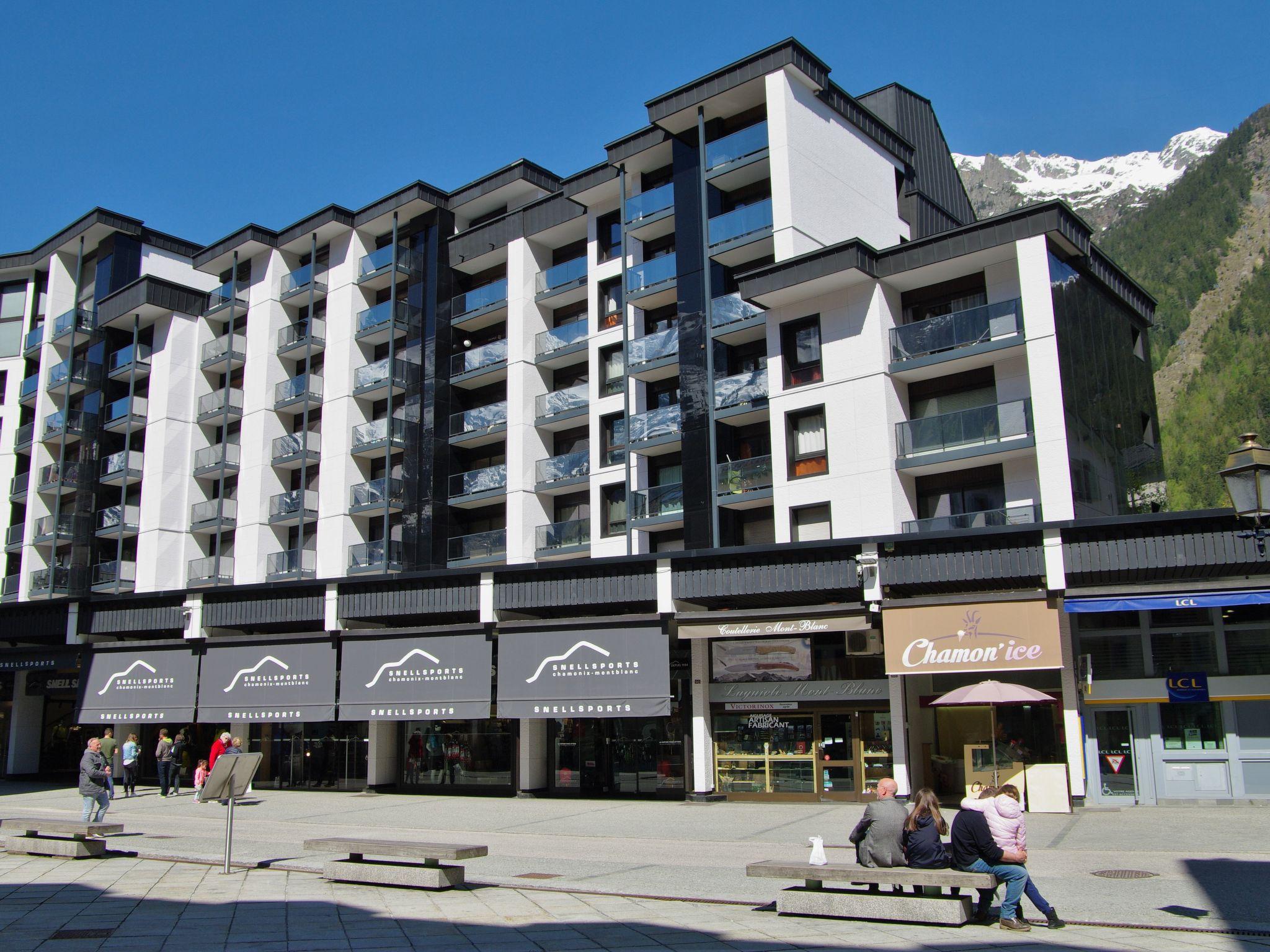 Foto 10 - Apartamento de 1 habitación en Chamonix-Mont-Blanc con vistas a la montaña