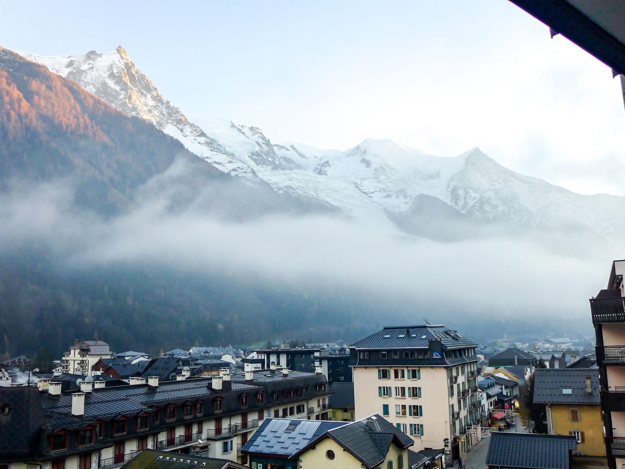 Foto 6 - Appartamento con 1 camera da letto a Chamonix-Mont-Blanc con vista sulle montagne