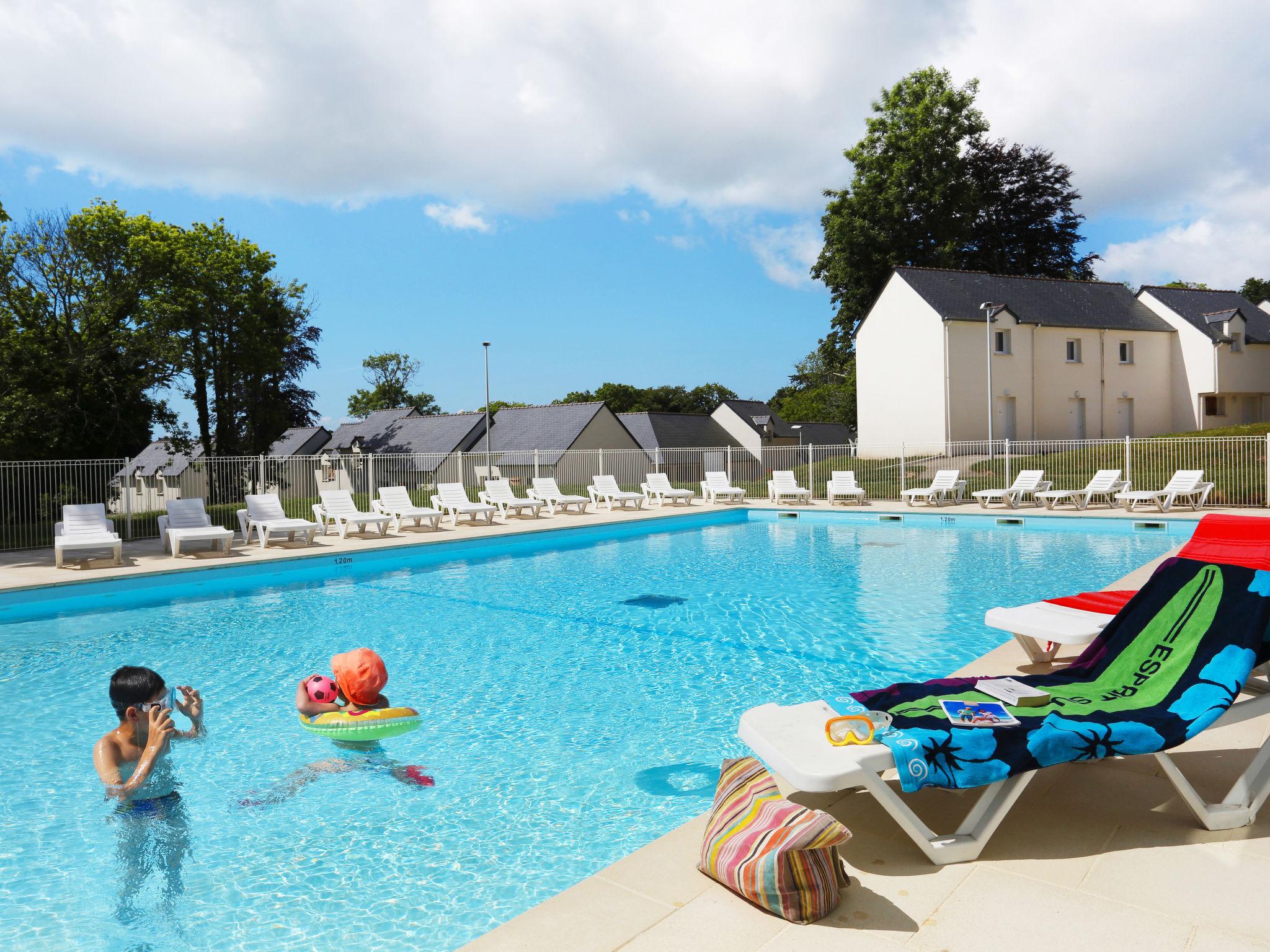 Foto 1 - Casa de 1 quarto em Audierne com piscina e vistas do mar