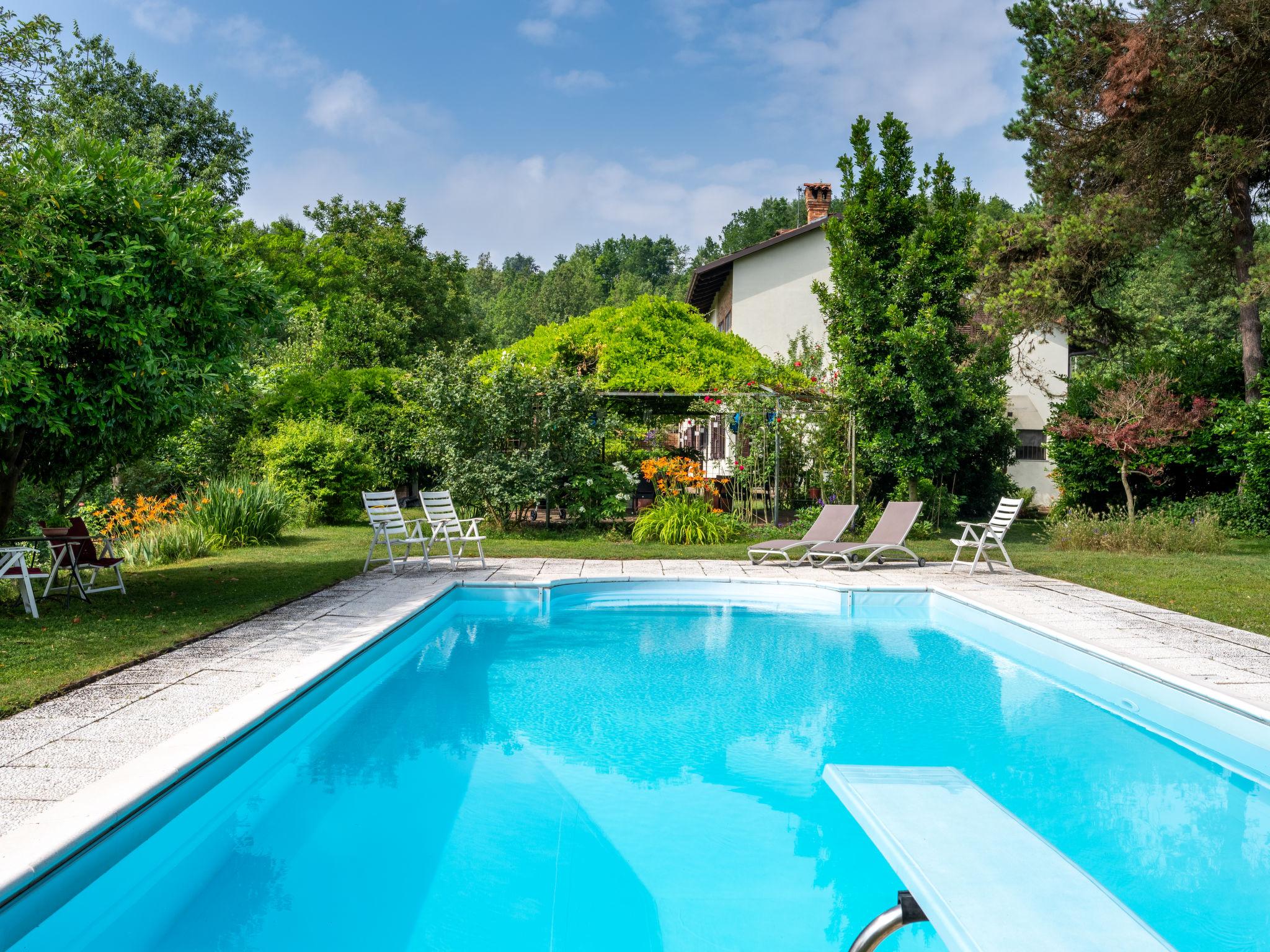 Foto 1 - Casa de 4 habitaciones en Cortazzone con piscina privada y jardín