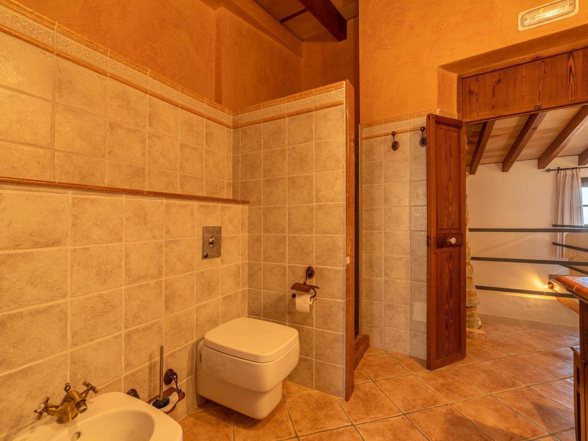 Photo 37 - 4 bedroom House in Mancor de la Vall with private pool and garden