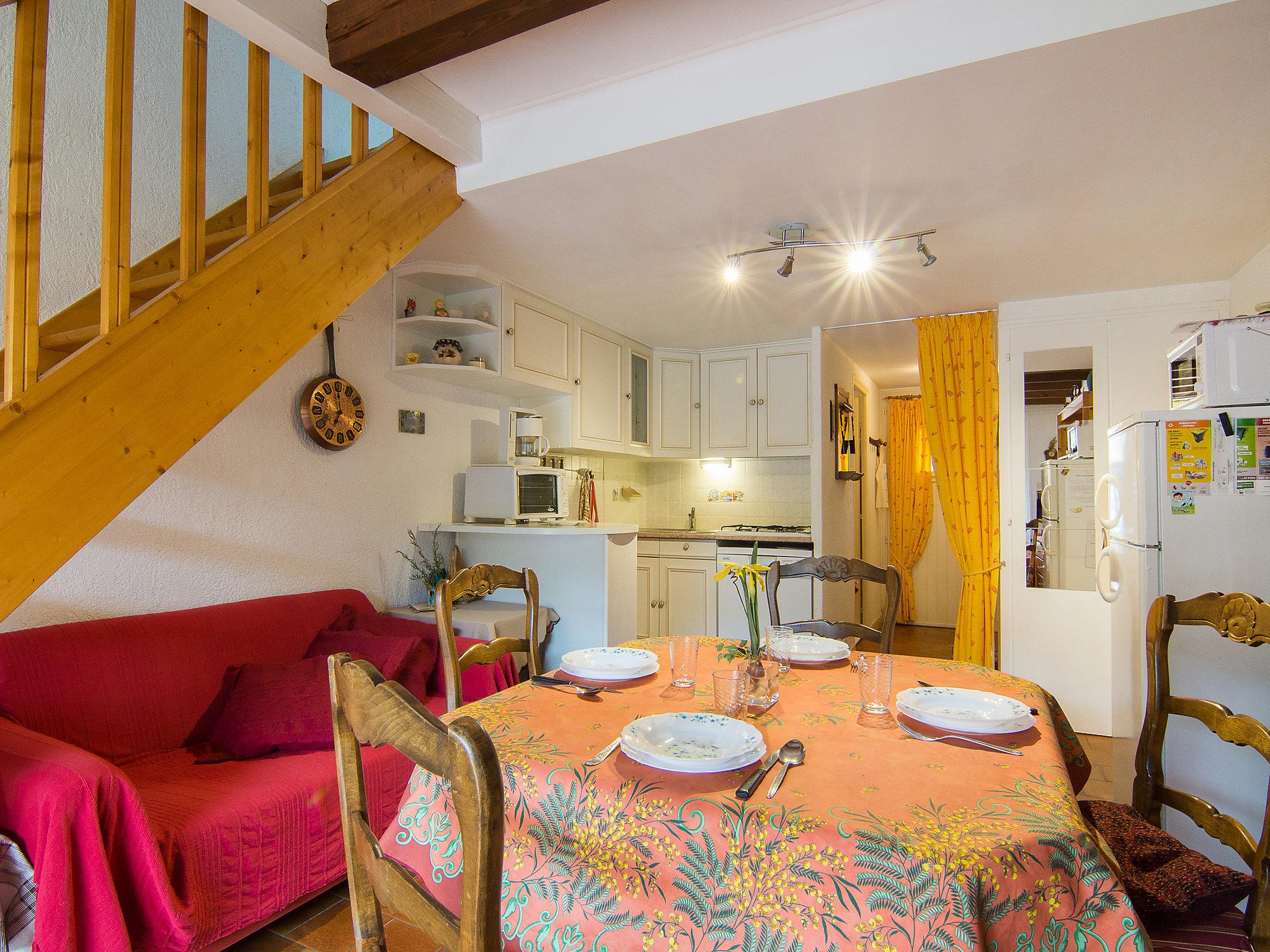 Foto 3 - Casa con 2 camere da letto a Cavalaire-sur-Mer con piscina e giardino