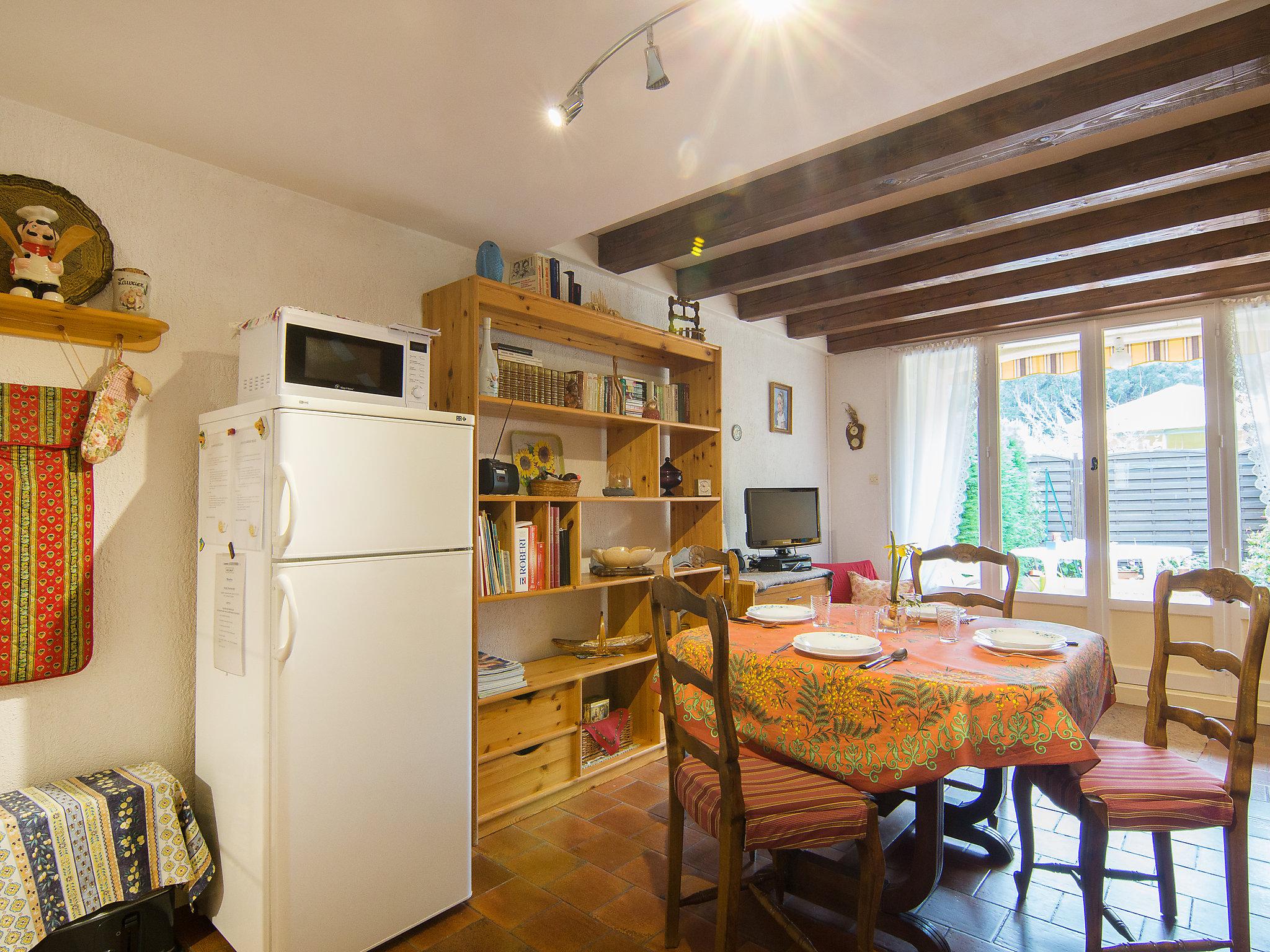 Photo 7 - Maison de 2 chambres à Cavalaire-sur-Mer avec piscine et jardin