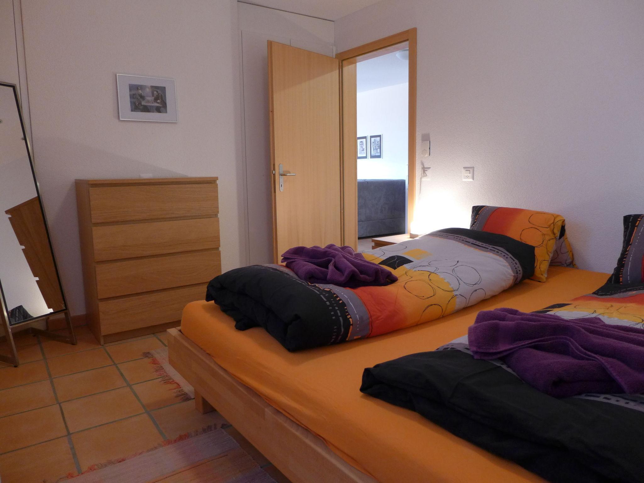 Foto 11 - Apartamento de 1 habitación en Beatenberg con vistas a la montaña