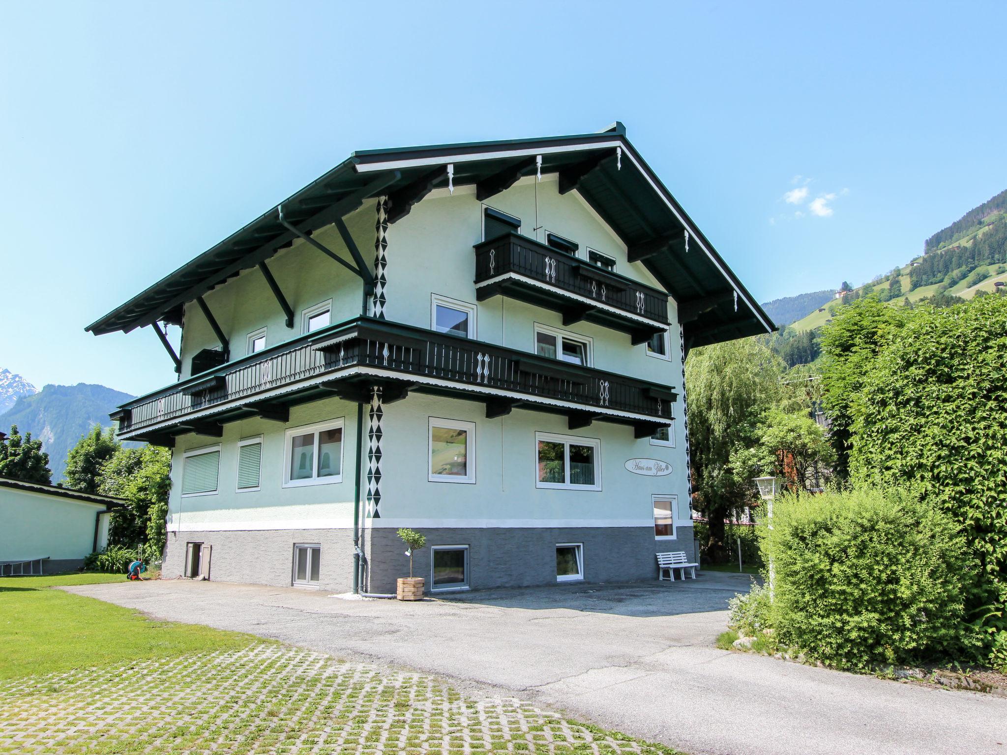 Photo 1 - Appartement de 2 chambres à Schwendau avec terrasse et vues sur la montagne