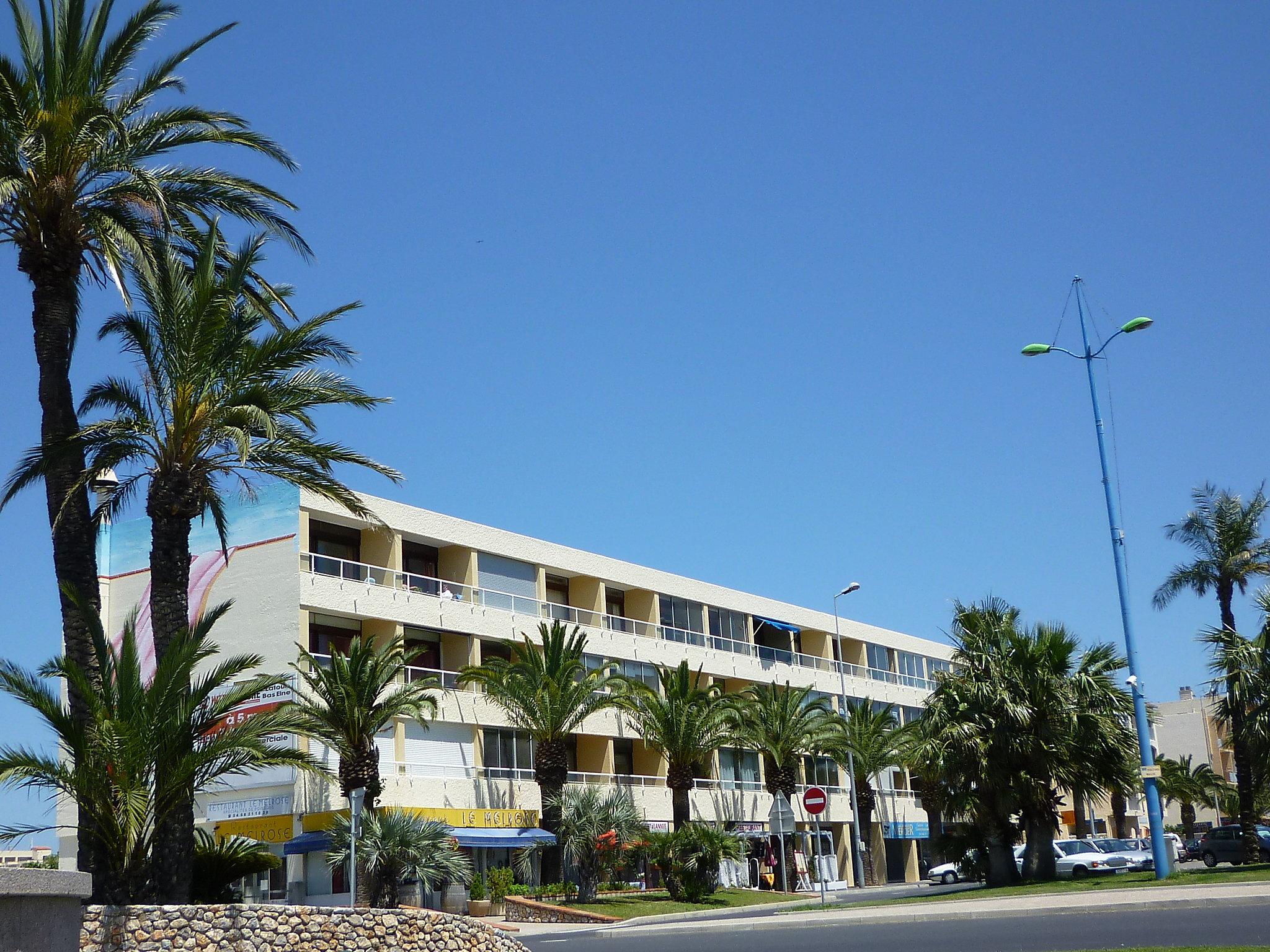 Foto 5 - Apartamento de 1 habitación en Saint-Cyprien con vistas al mar