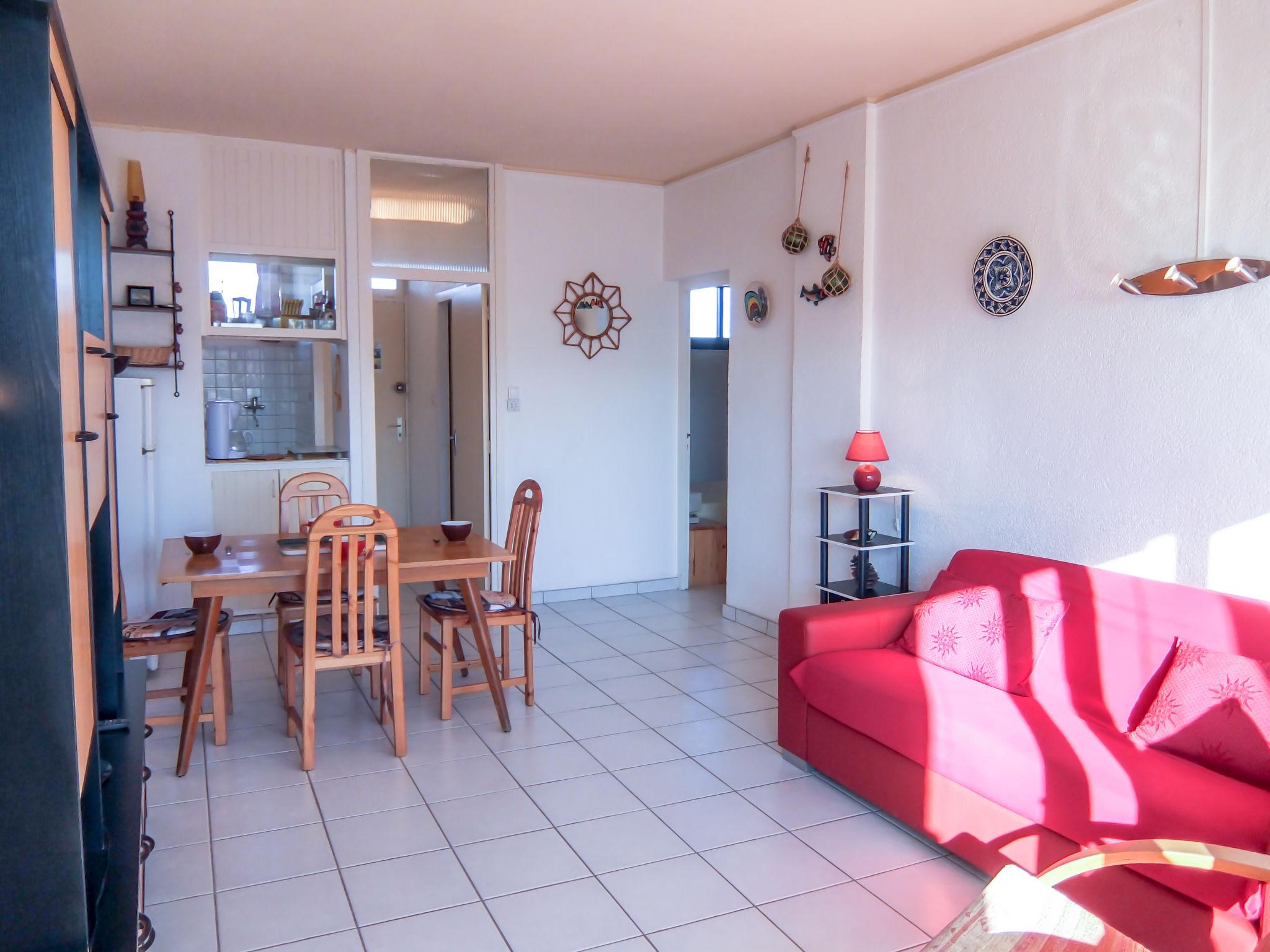 Photo 2 - 1 bedroom Apartment in Saint-Cyprien with sea view