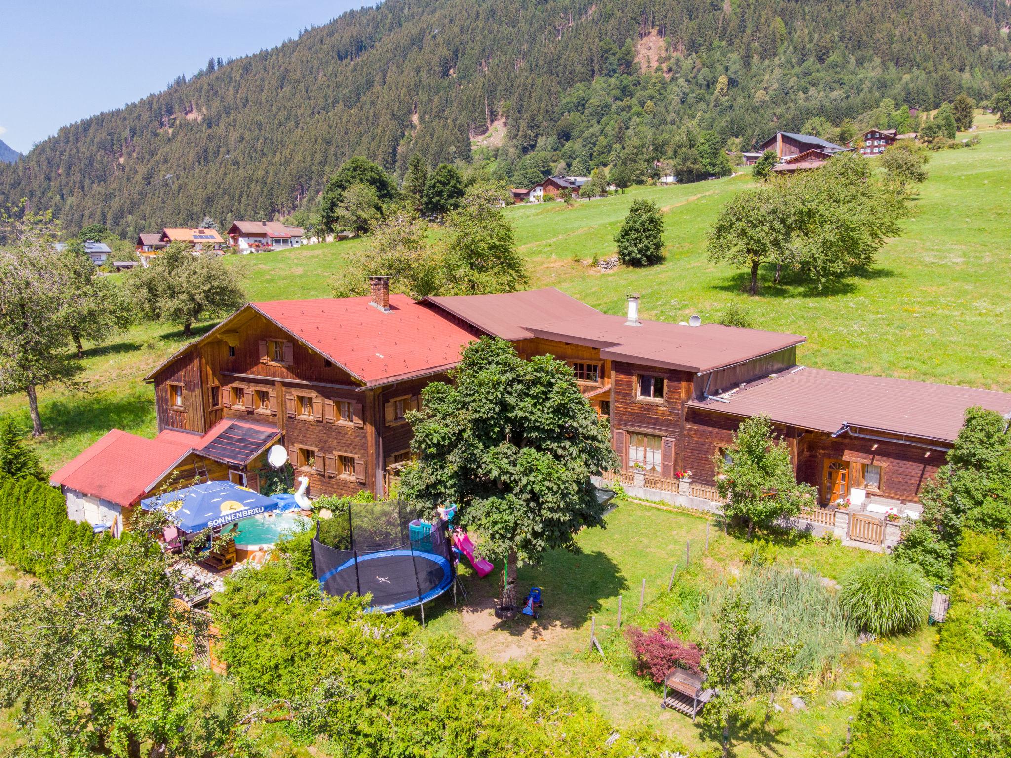 Foto 1 - Apartamento de 2 quartos em Sankt Gallenkirch com jardim e vista para a montanha