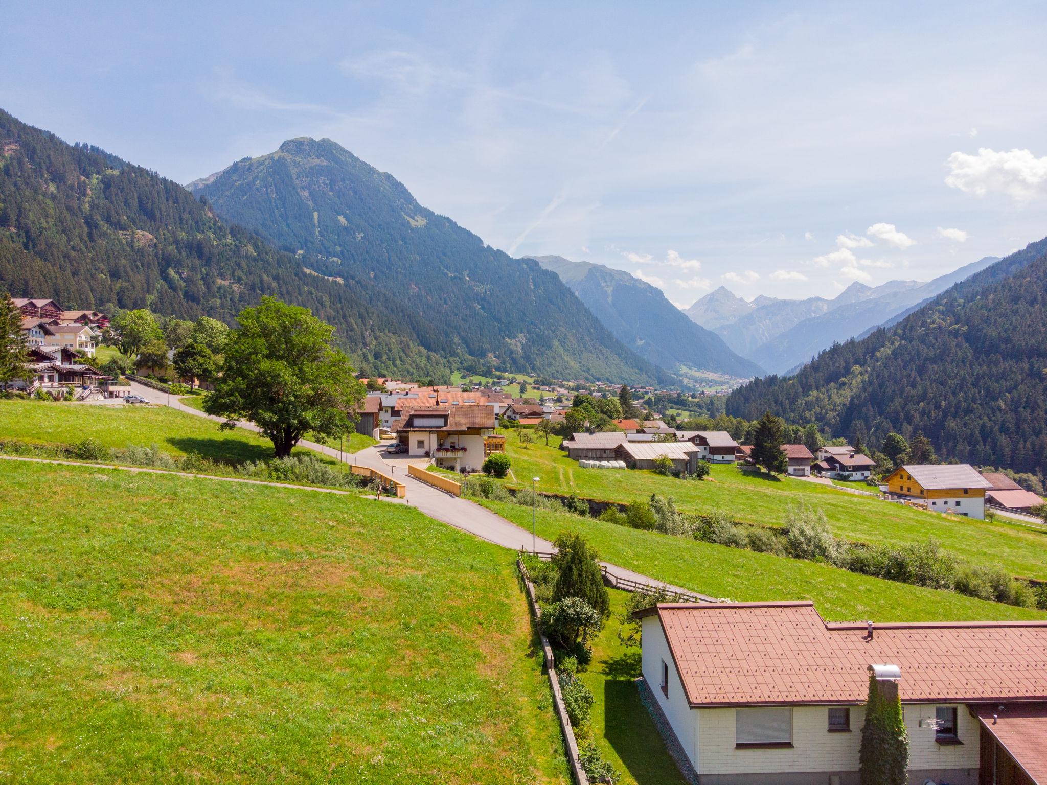 Foto 4 - Apartamento de 2 quartos em Sankt Gallenkirch com jardim e vista para a montanha