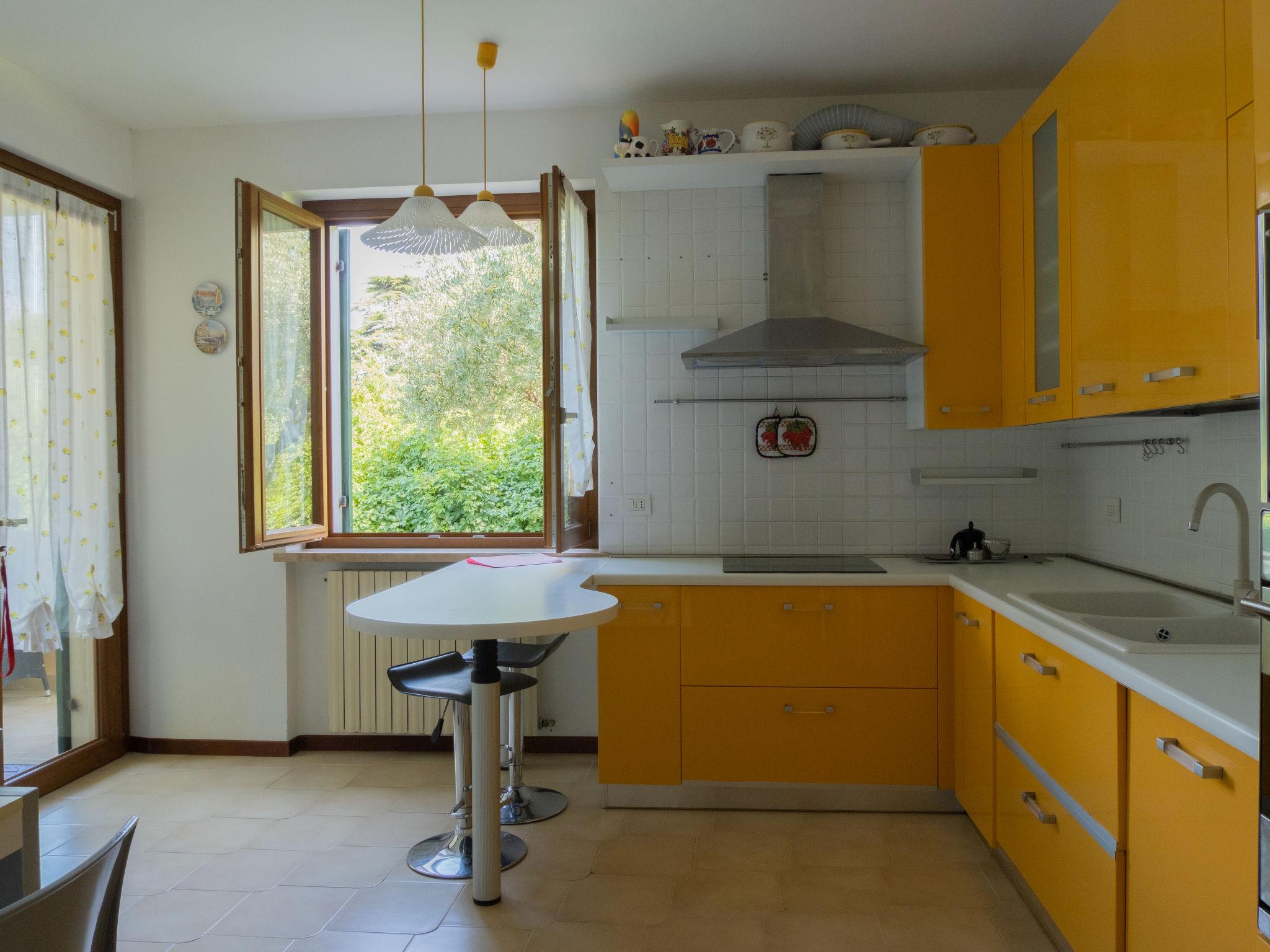 Photo 4 - Appartement de 3 chambres à Lazise avec jardin et terrasse