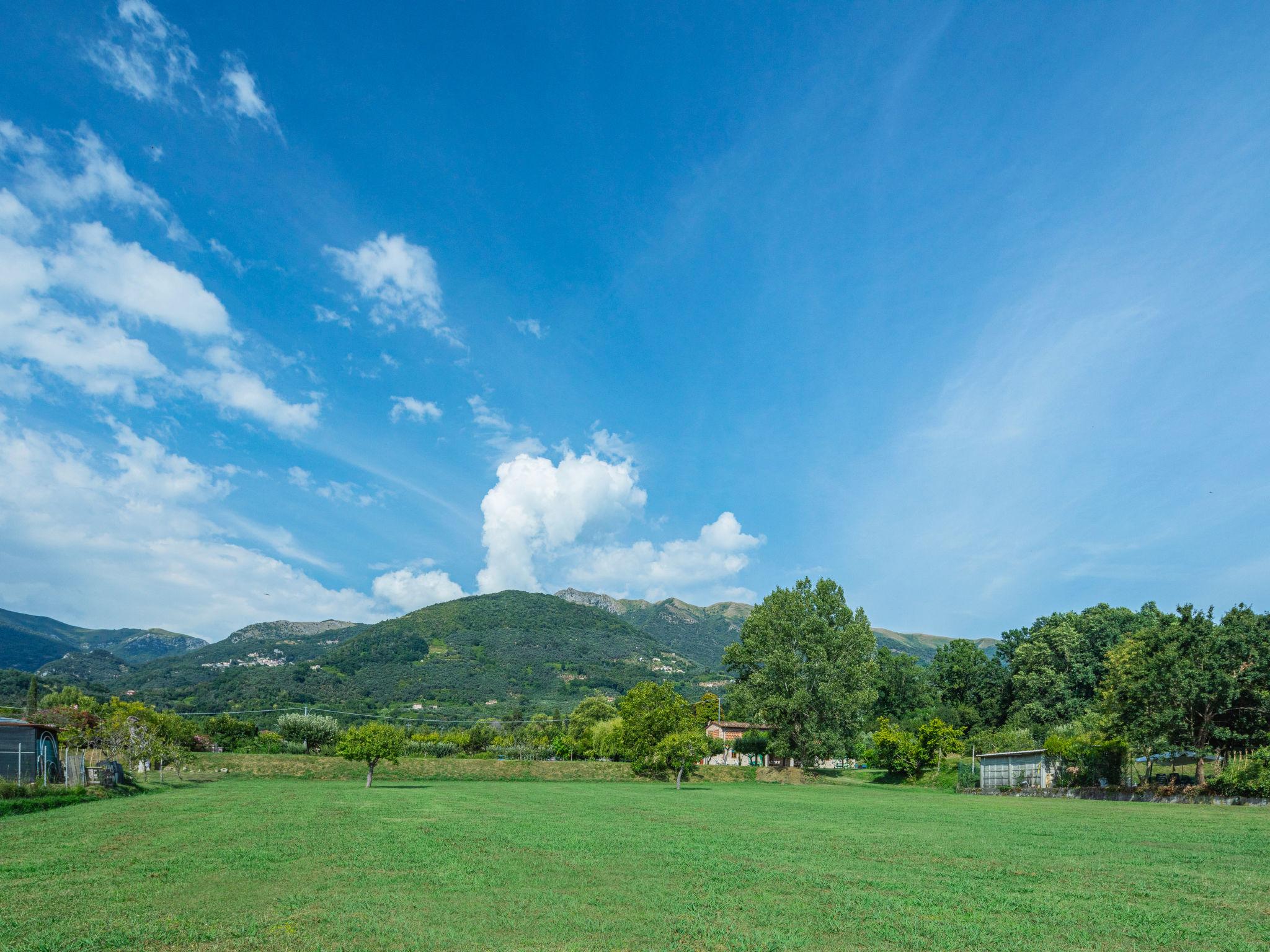 Foto 53 - Haus mit 6 Schlafzimmern in Camaiore mit garten und blick aufs meer