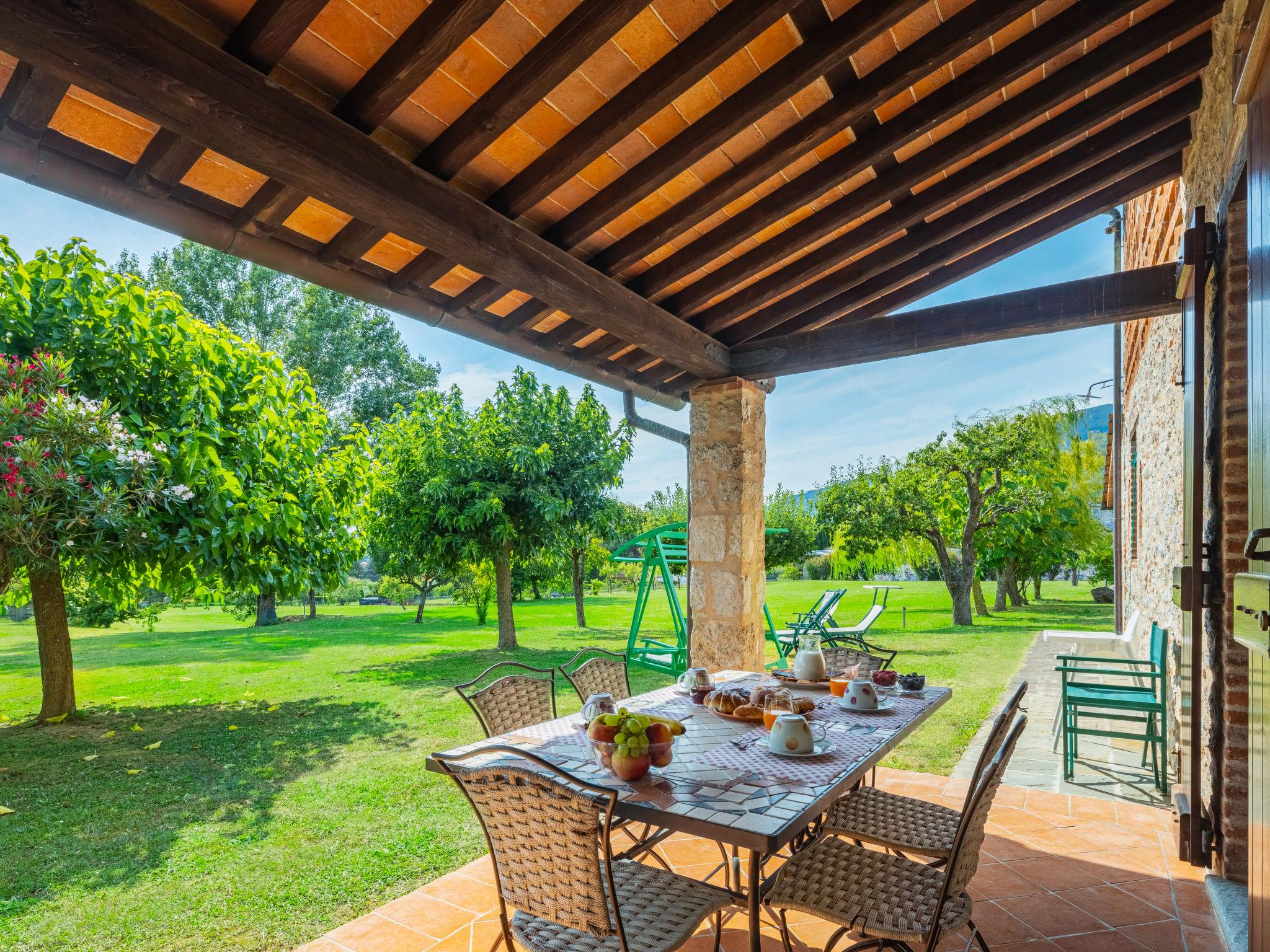 Photo 3 - Maison de 3 chambres à Camaiore avec jardin et vues à la mer