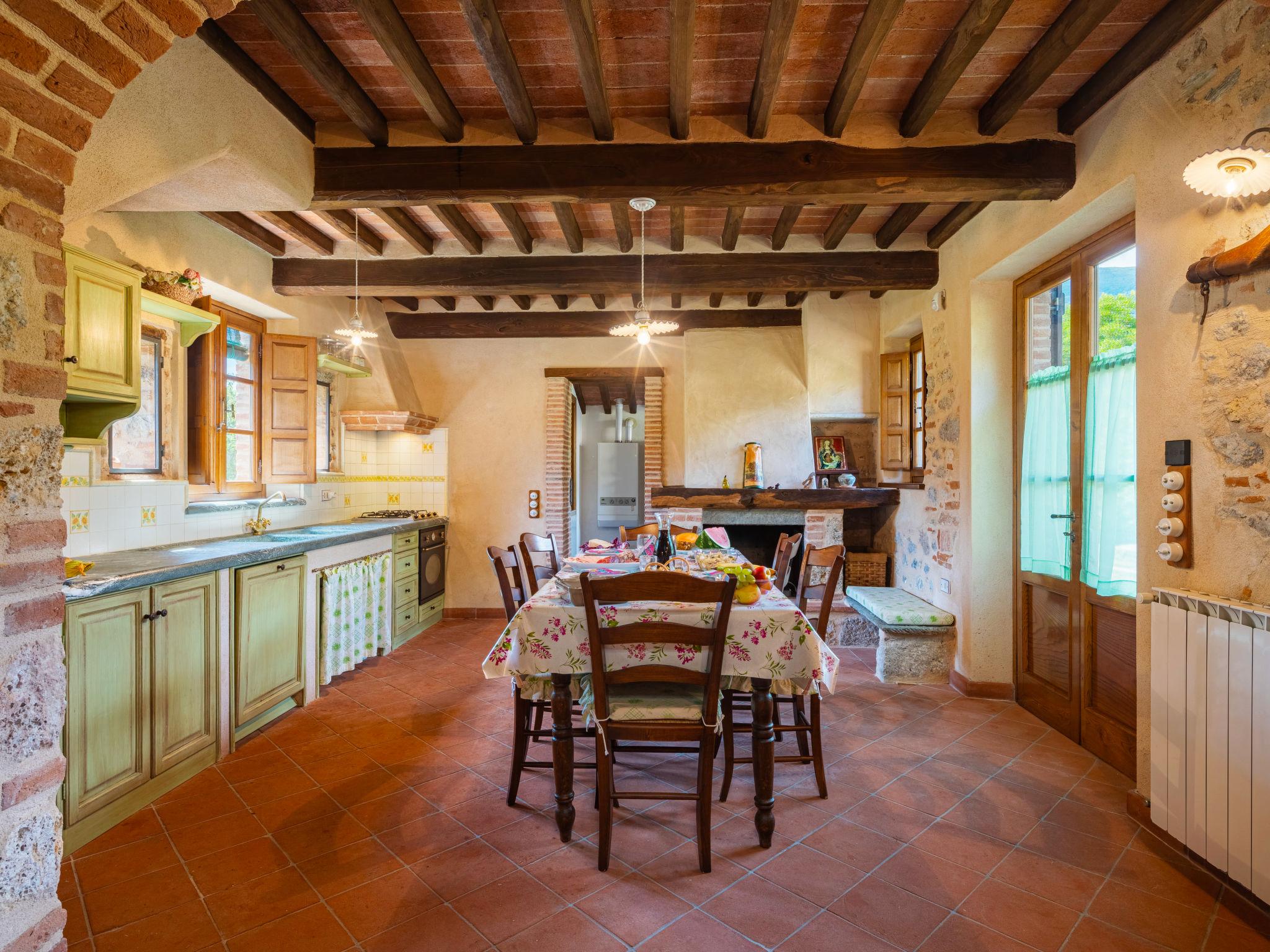 Photo 9 - Maison de 3 chambres à Camaiore avec jardin et terrasse