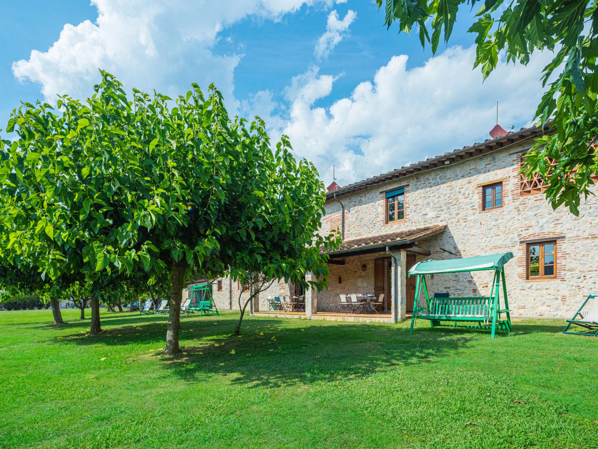 Foto 35 - Casa con 3 camere da letto a Camaiore con giardino e terrazza