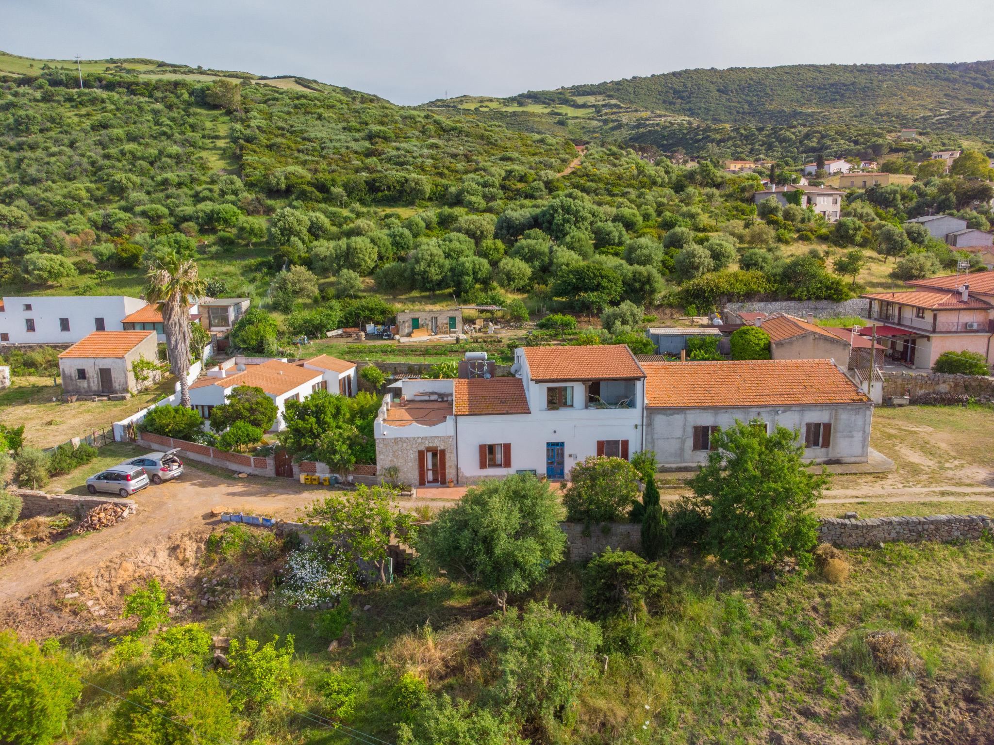 Photo 2 - Maison de 3 chambres à Santa Maria Coghinas avec jardin et terrasse