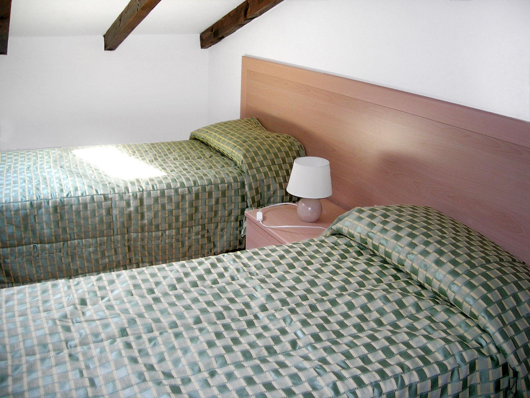 Photo 2 - Appartement de 1 chambre à Linguizzetta avec piscine et vues à la mer