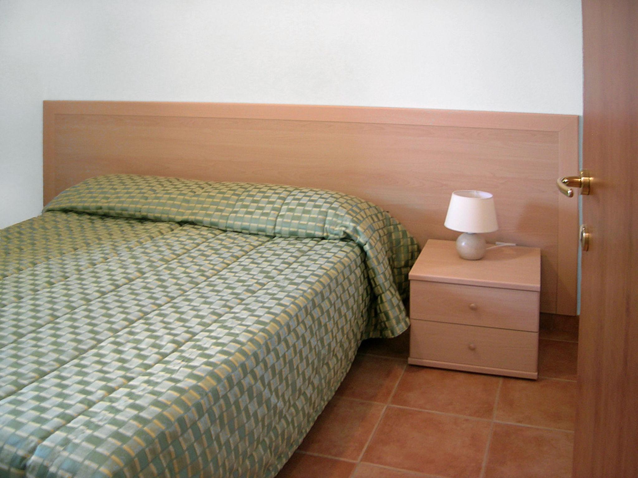 Foto 1 - Appartamento con 1 camera da letto a Linguizzetta con piscina e vista mare