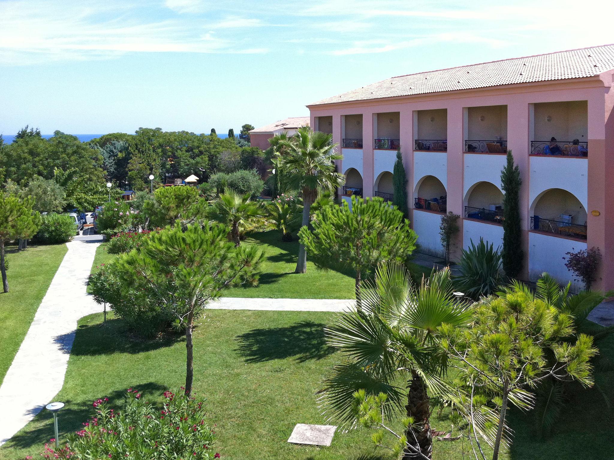 Foto 7 - Apartamento de 2 habitaciones en Linguizzetta con piscina y vistas al mar