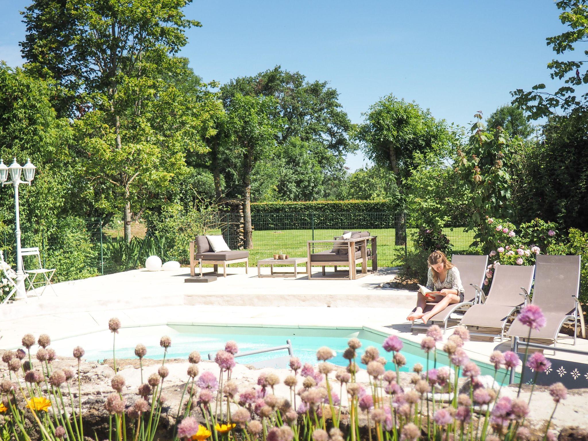 Foto 7 - Casa de 3 quartos em Saint-Laurent-de-la-Salle com piscina e jardim