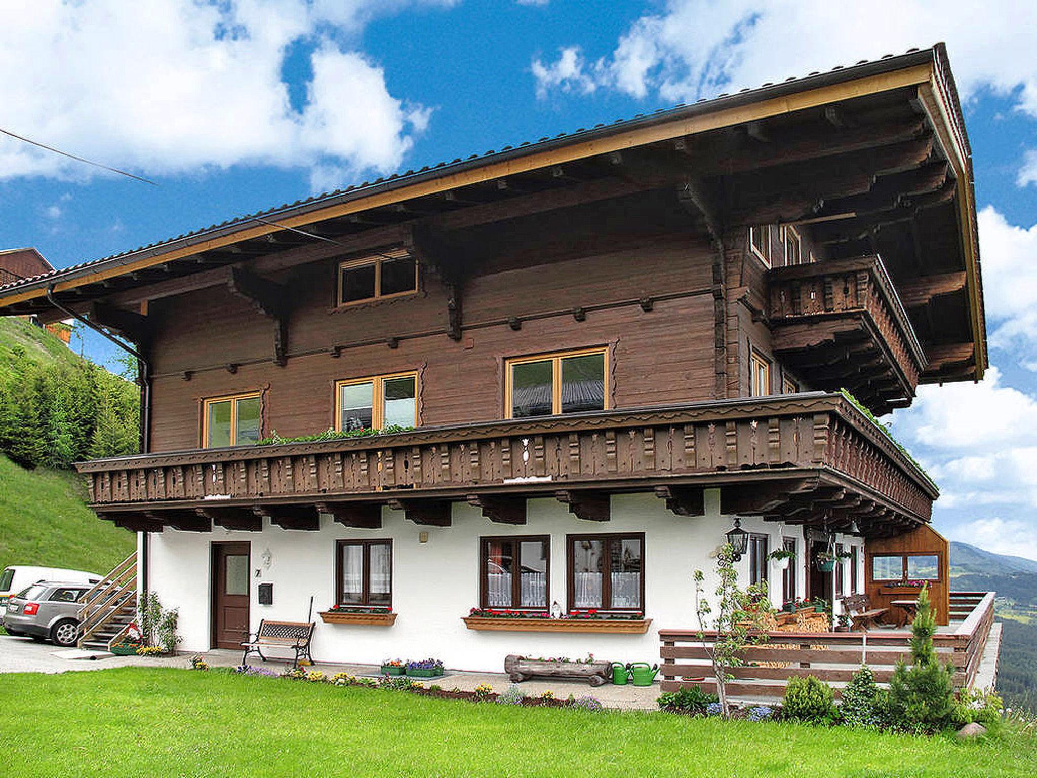 Photo 1 - Appartement de 3 chambres à Bramberg am Wildkogel avec jardin et vues sur la montagne