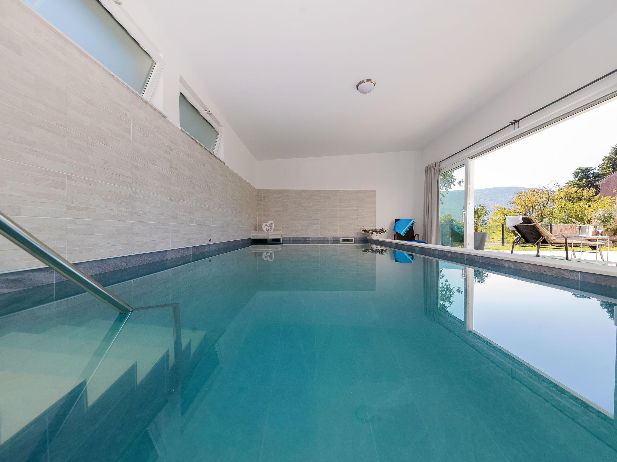 Foto 2 - Casa con 4 camere da letto a Vinodolska Općina con piscina privata e vista mare